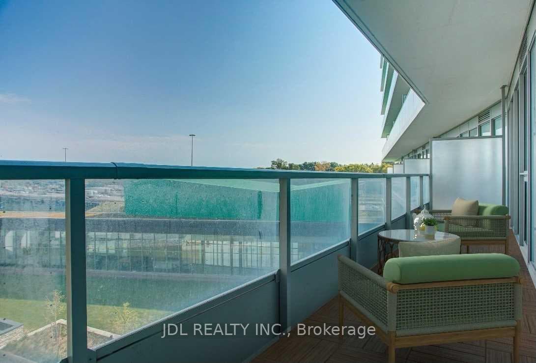 115 Mcmahon Drive Unit 306 photo 10