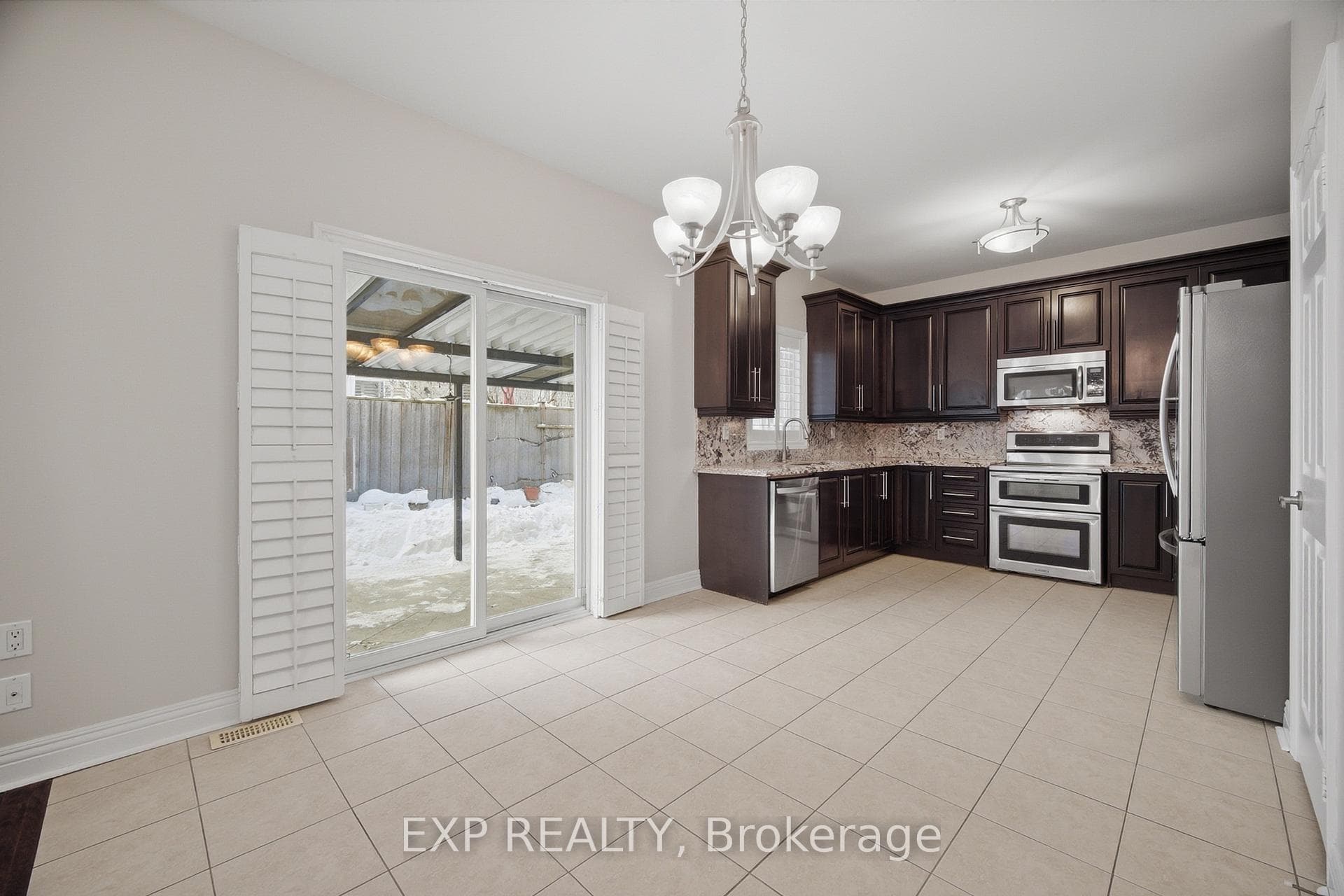 94 Kingsview Drive photo 15