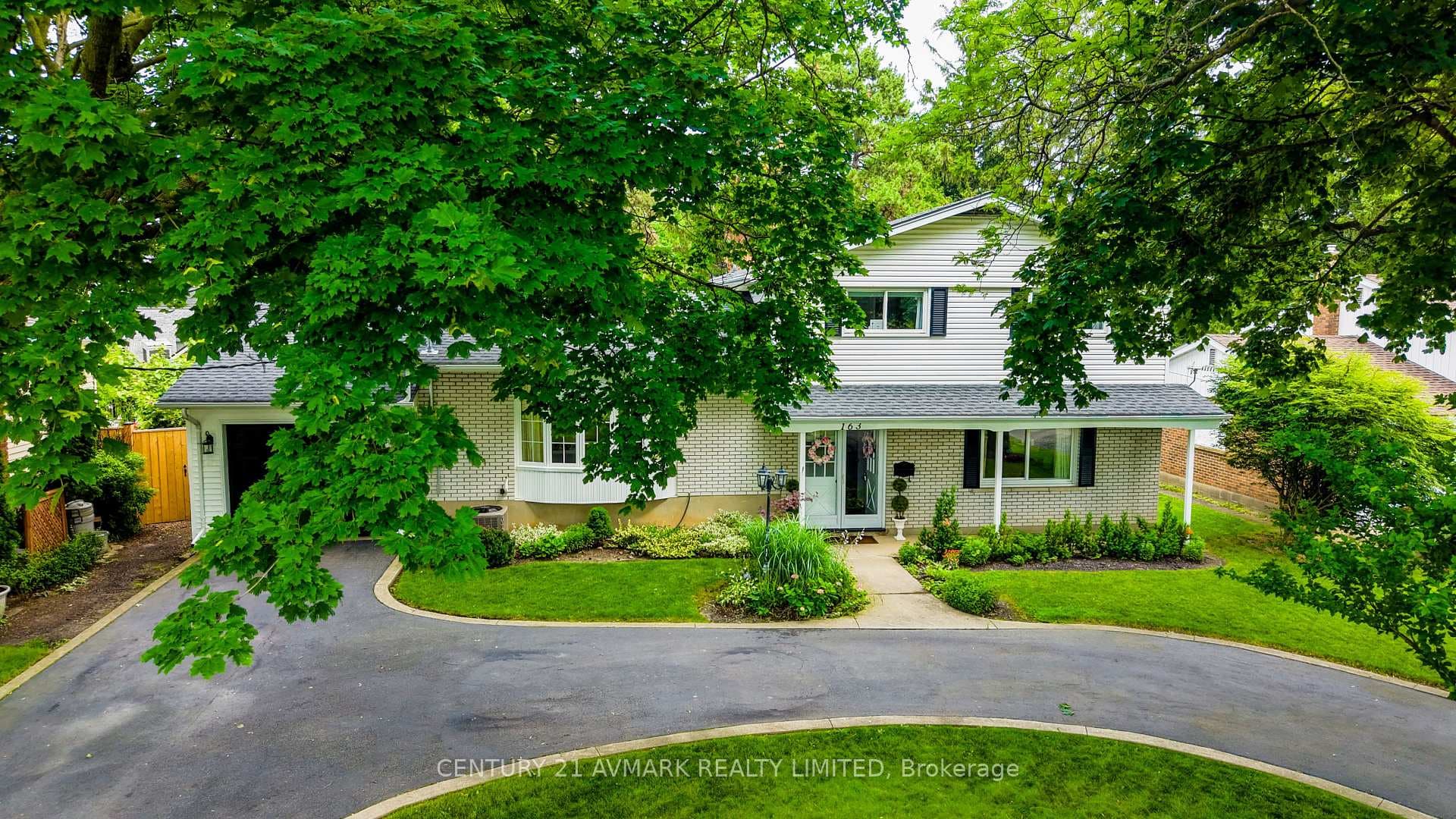 163 Lakeshore Road photo 35