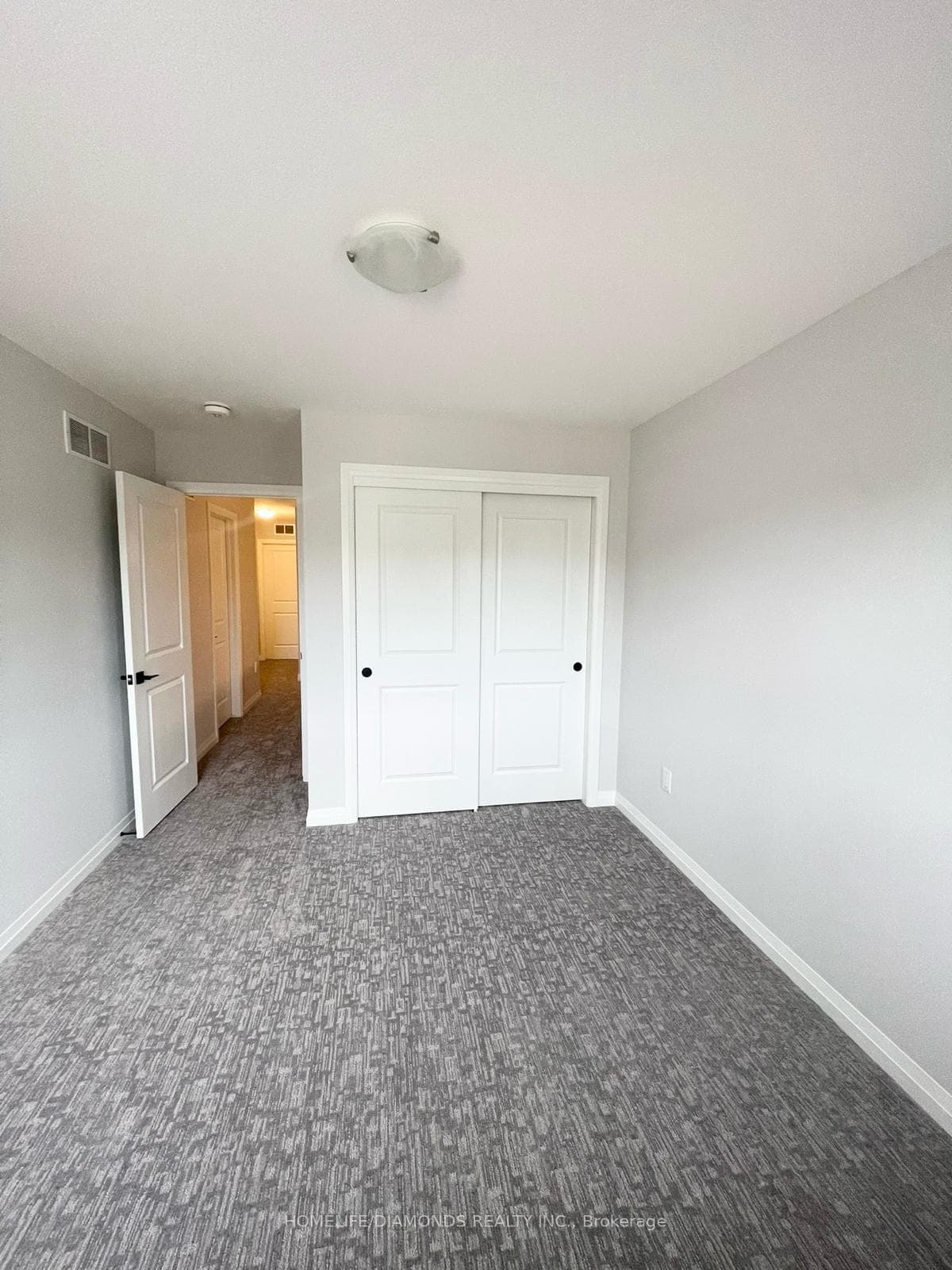 112 ALICIA Crescent photo 16
