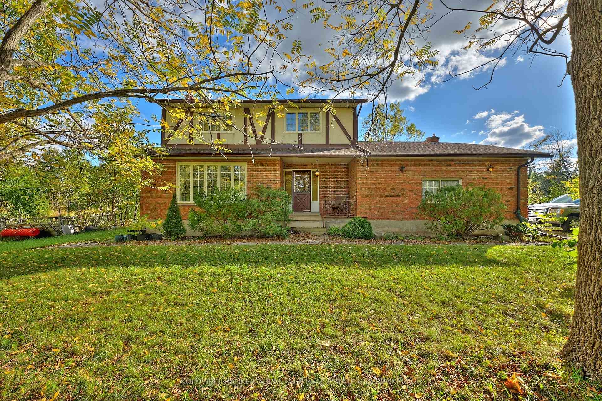 925 Carl Road photo 2