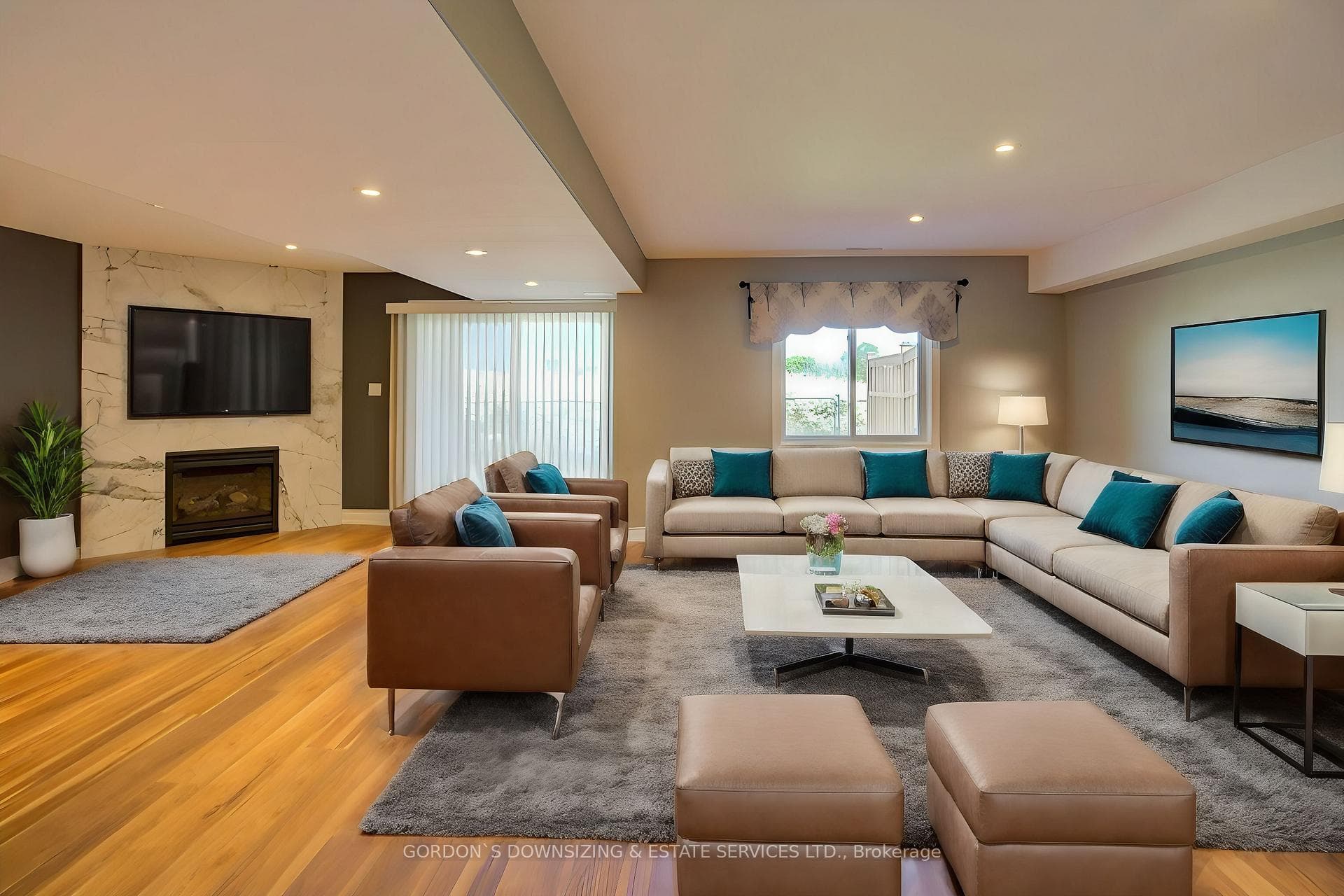 25 Hanover Court photo 23