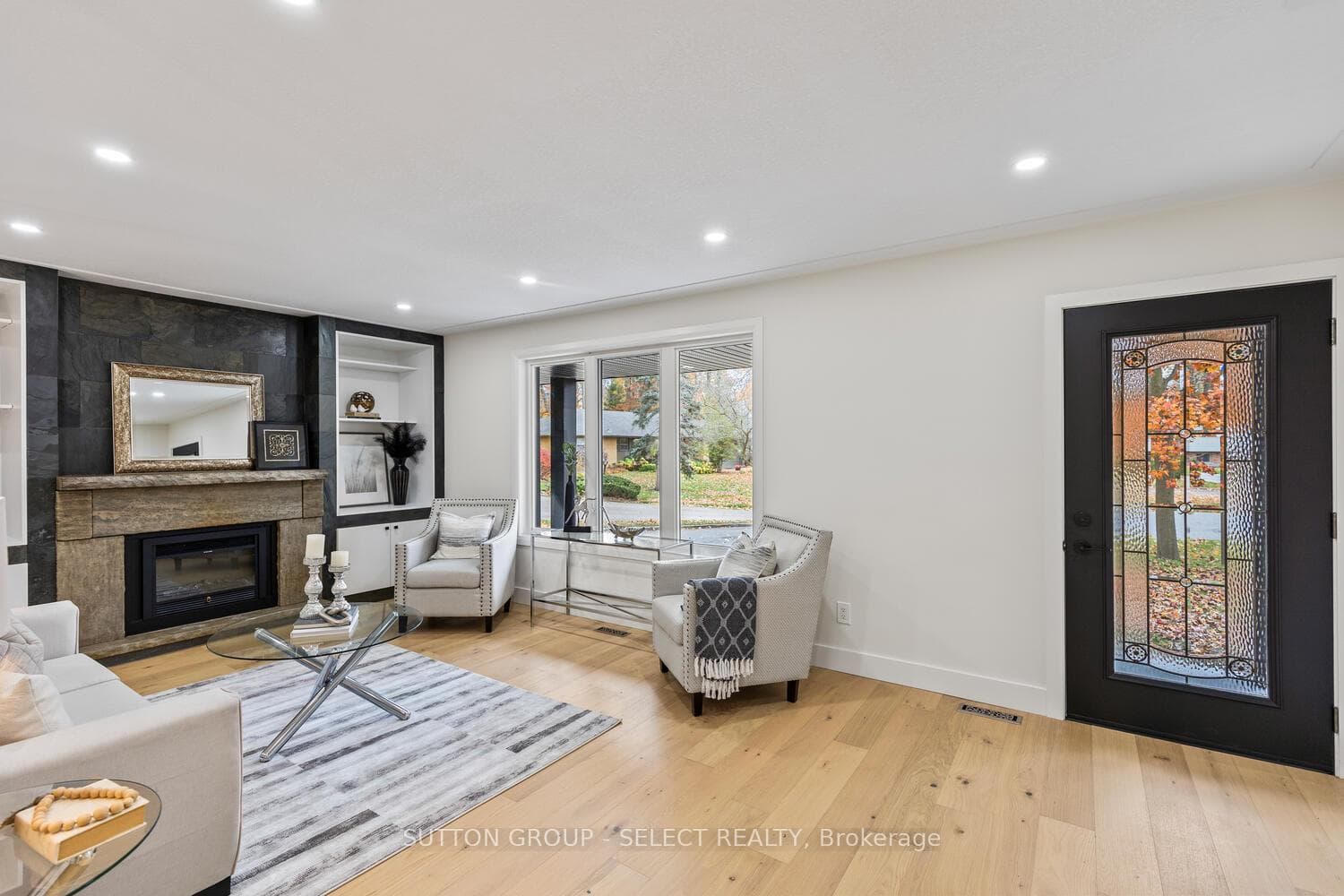 883 Westbury Place photo 10