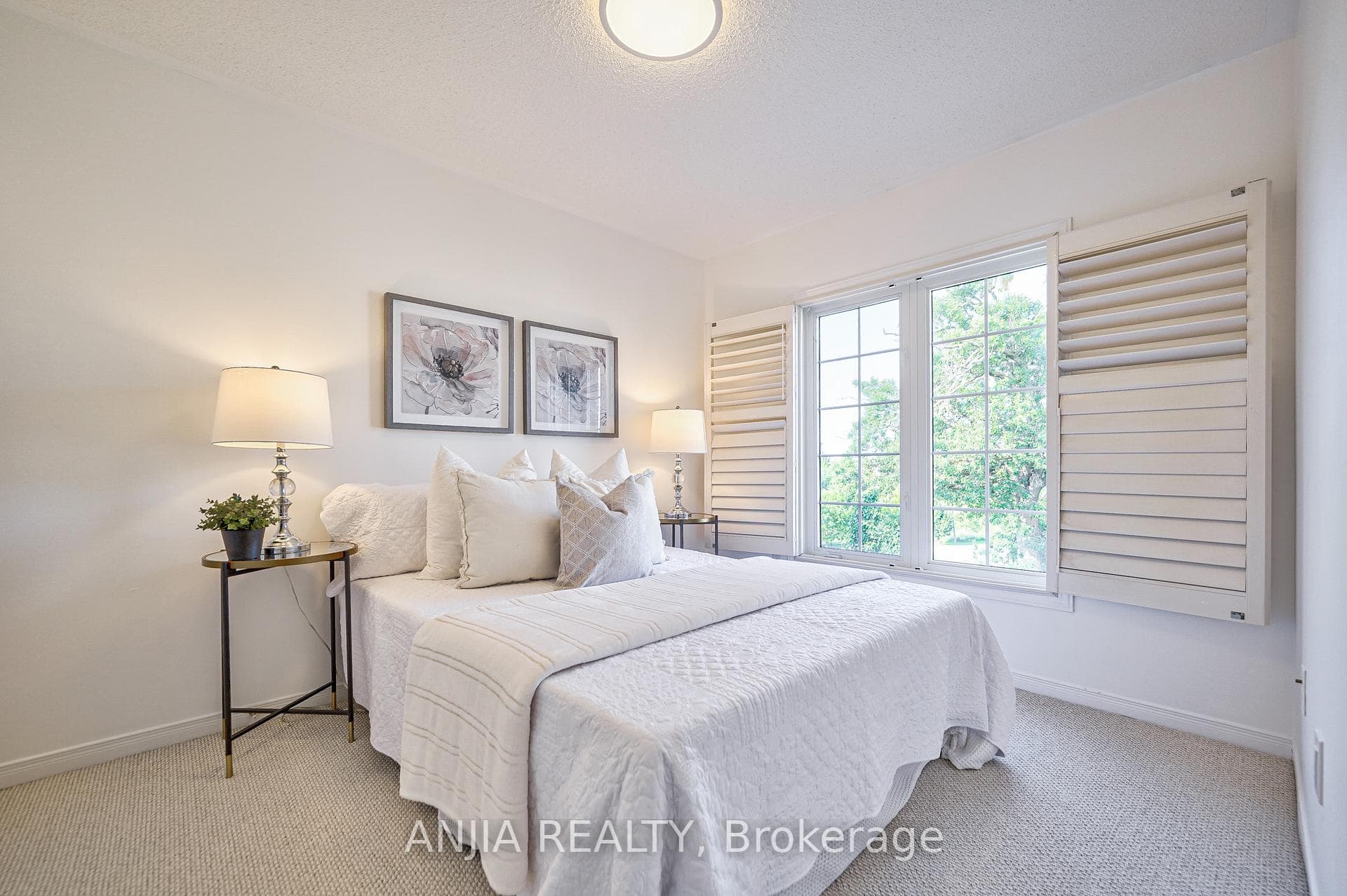 60 Thoroughbred Way photo 36