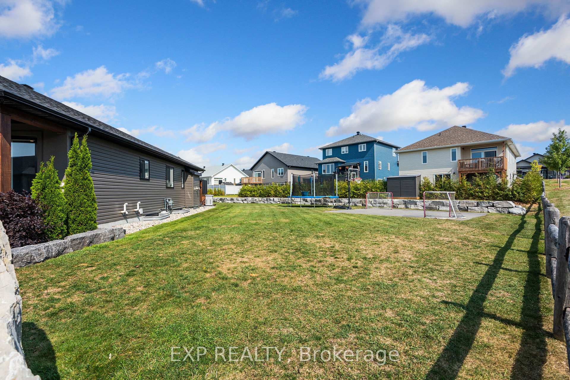 side yard green space