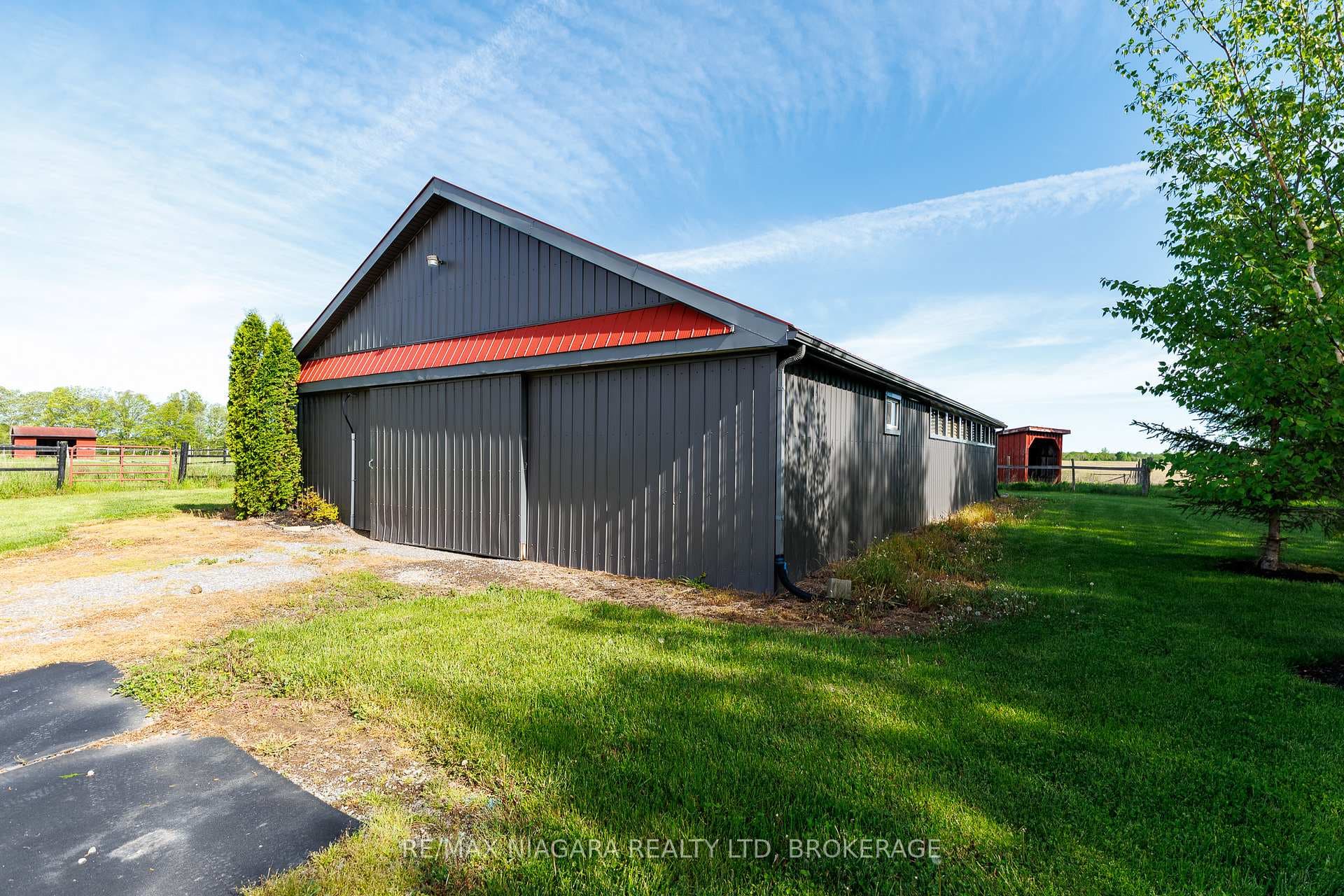 Horse Barn 36'x70' with 7 stalls
