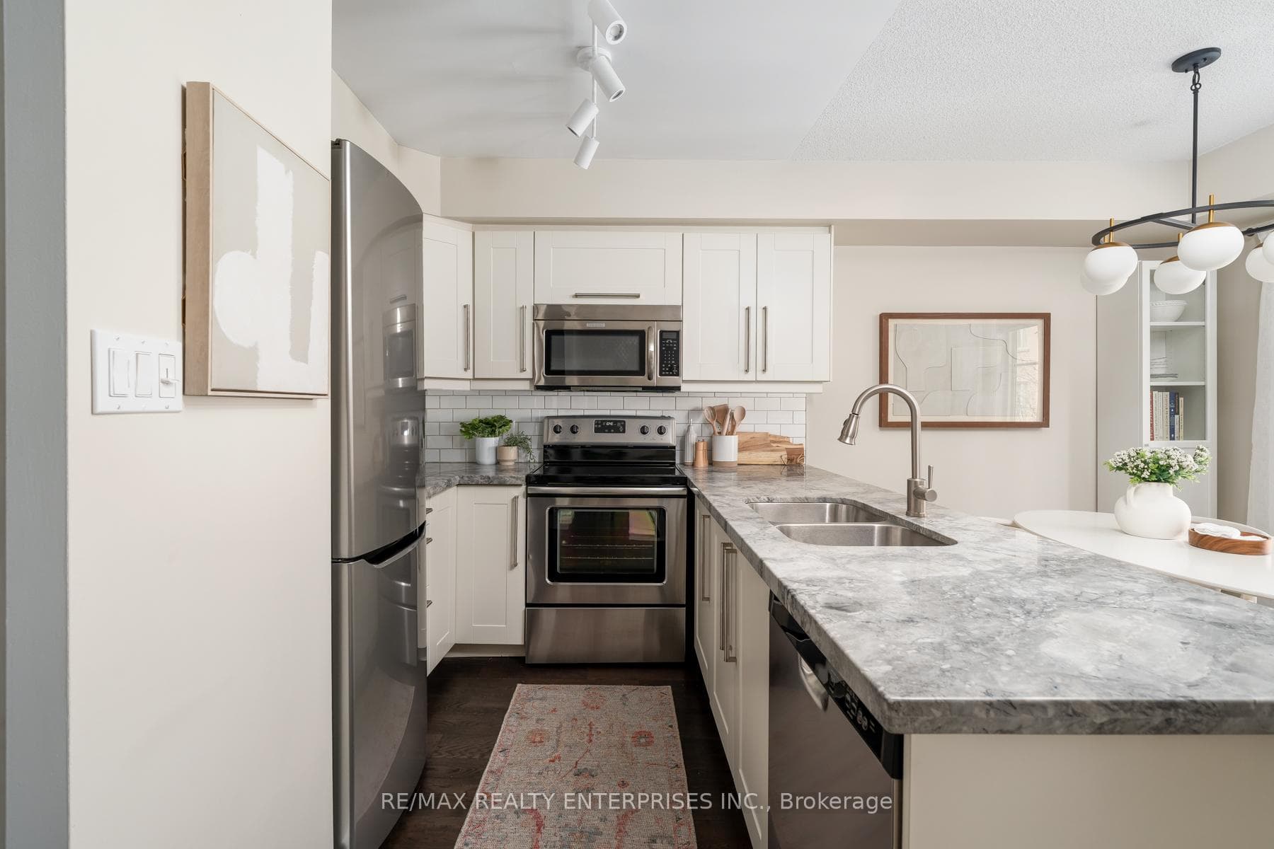50 East Liberty Street Unit 1126 photo 4