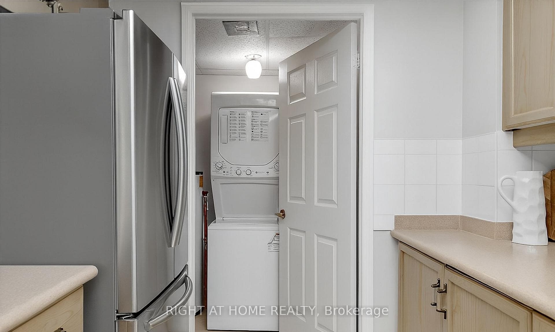 18 Concorde Place Unit 307 photo 11