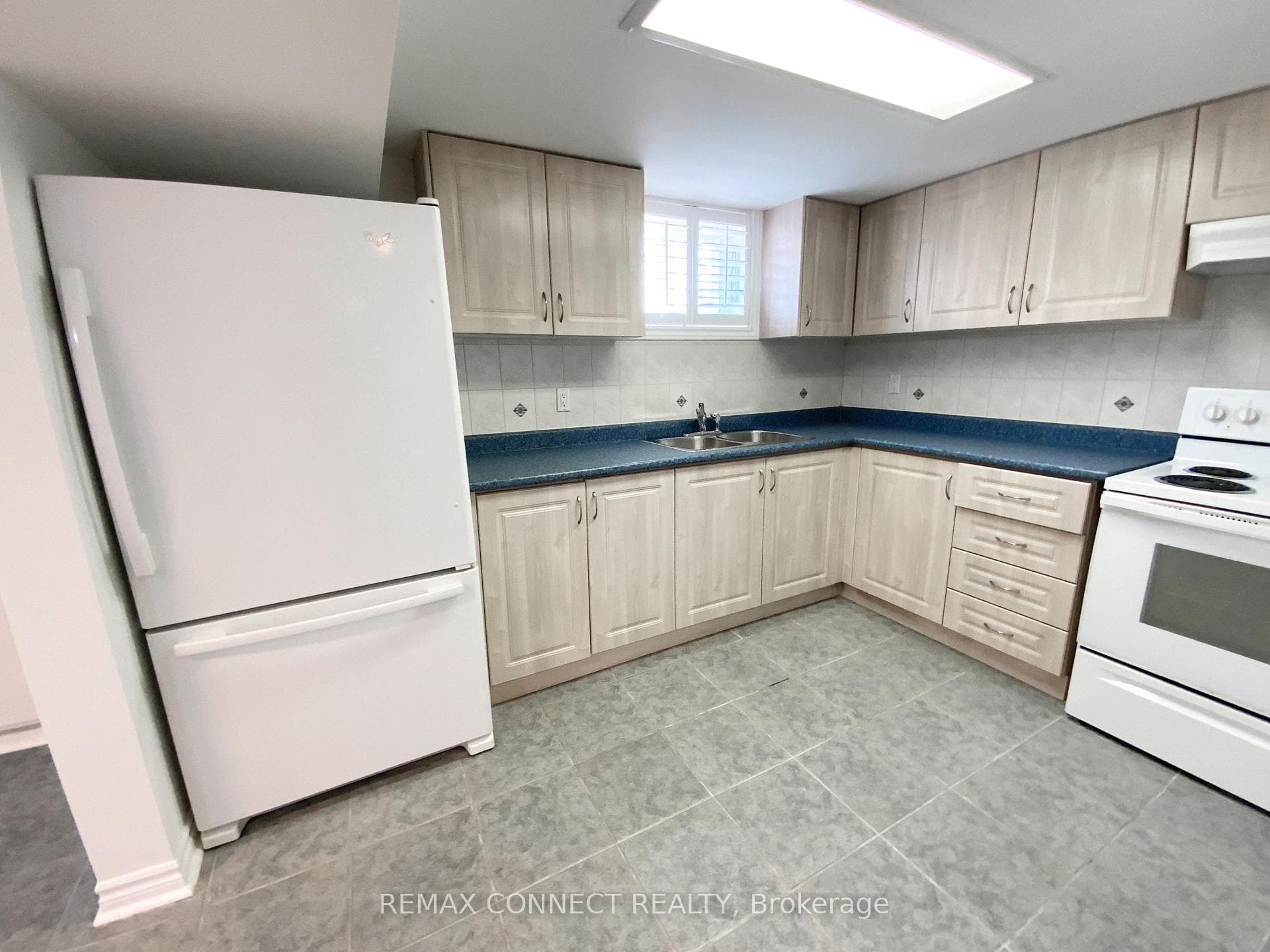 2 Kellyvale Road Unit Bsmt RmC photo 7