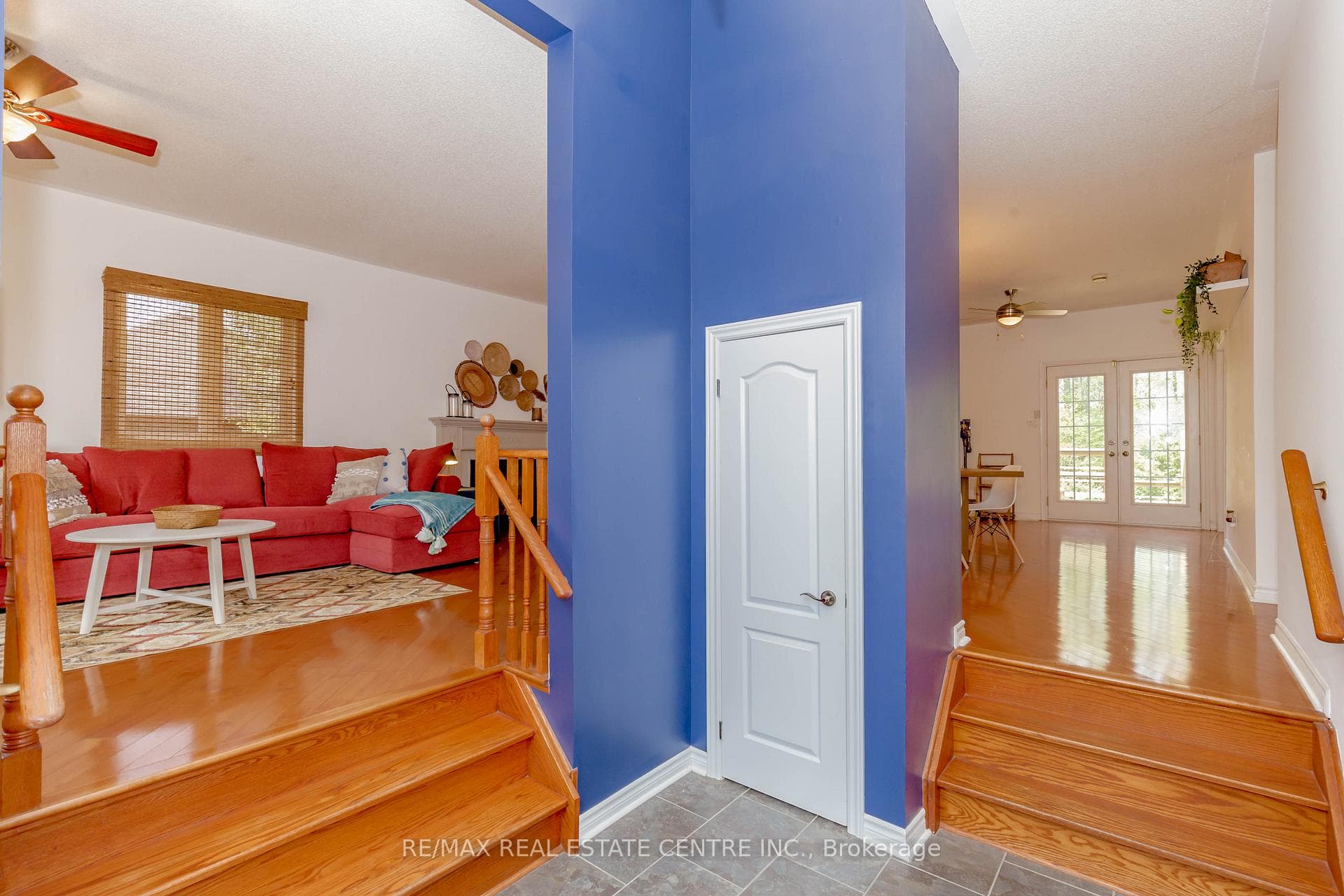1102 Siesta Drive photo 4