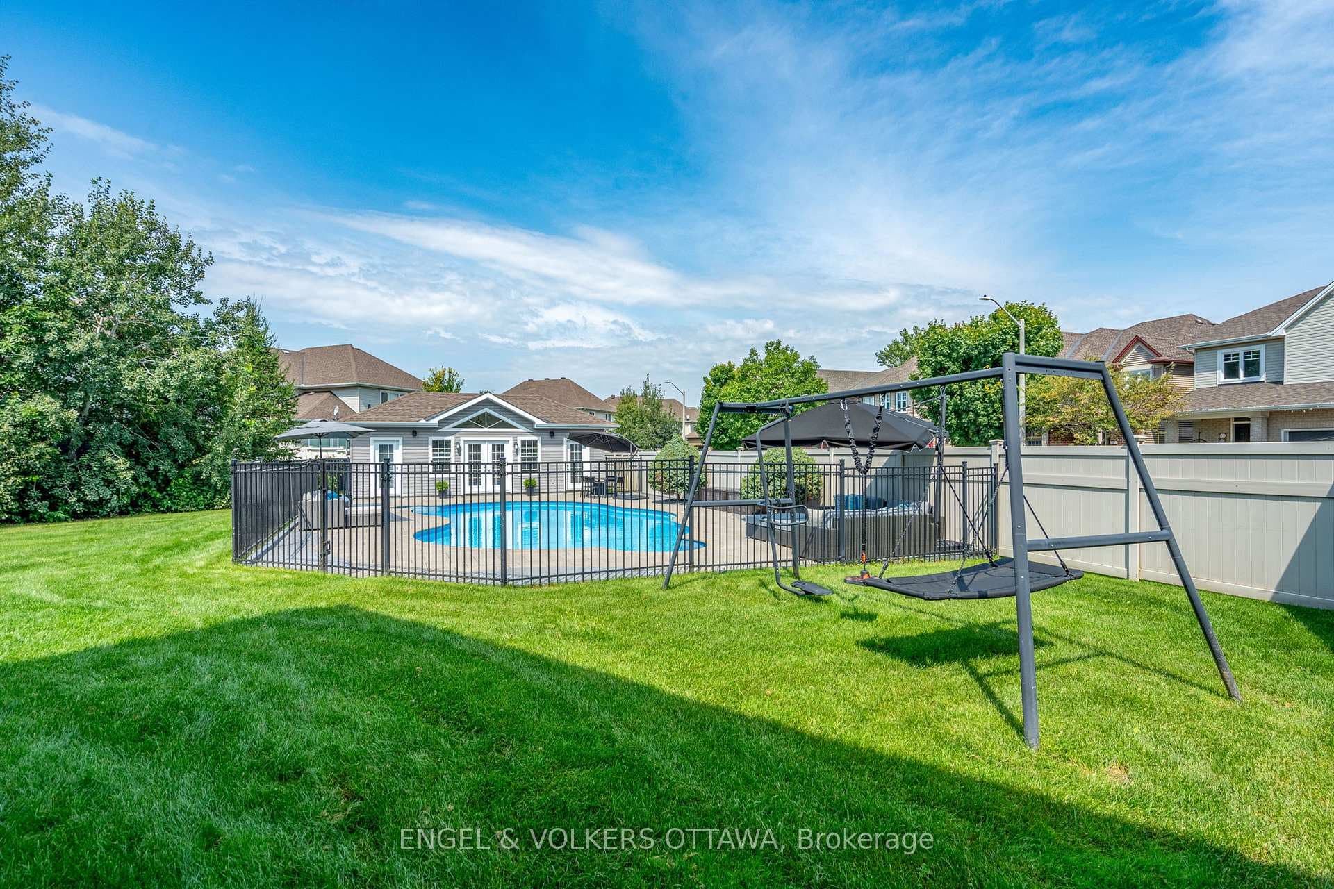 517 Golden Sedge Way photo 7