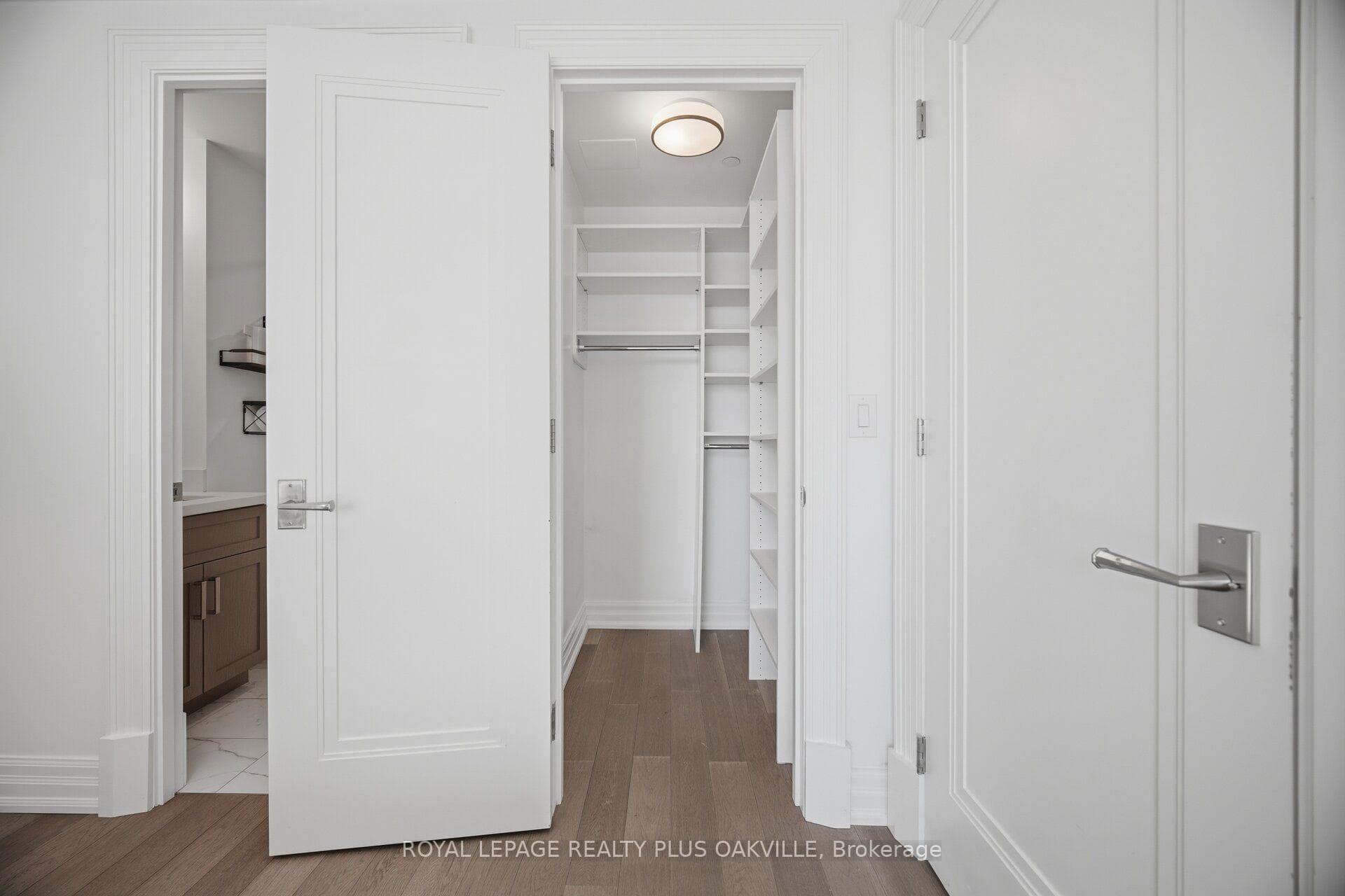 2060 Lakeshore Road Unit 303A photo 22