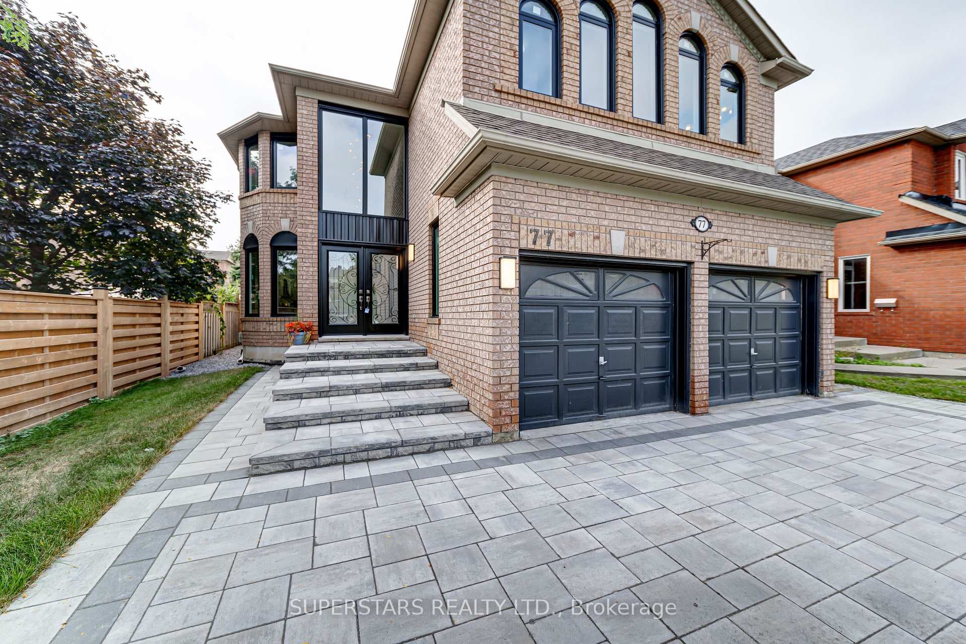 77 Redstone Road photo 2