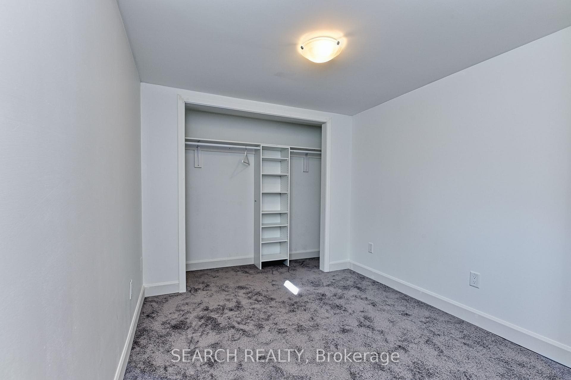 99 Birchcliffe Crescent Unit 2 photo 9