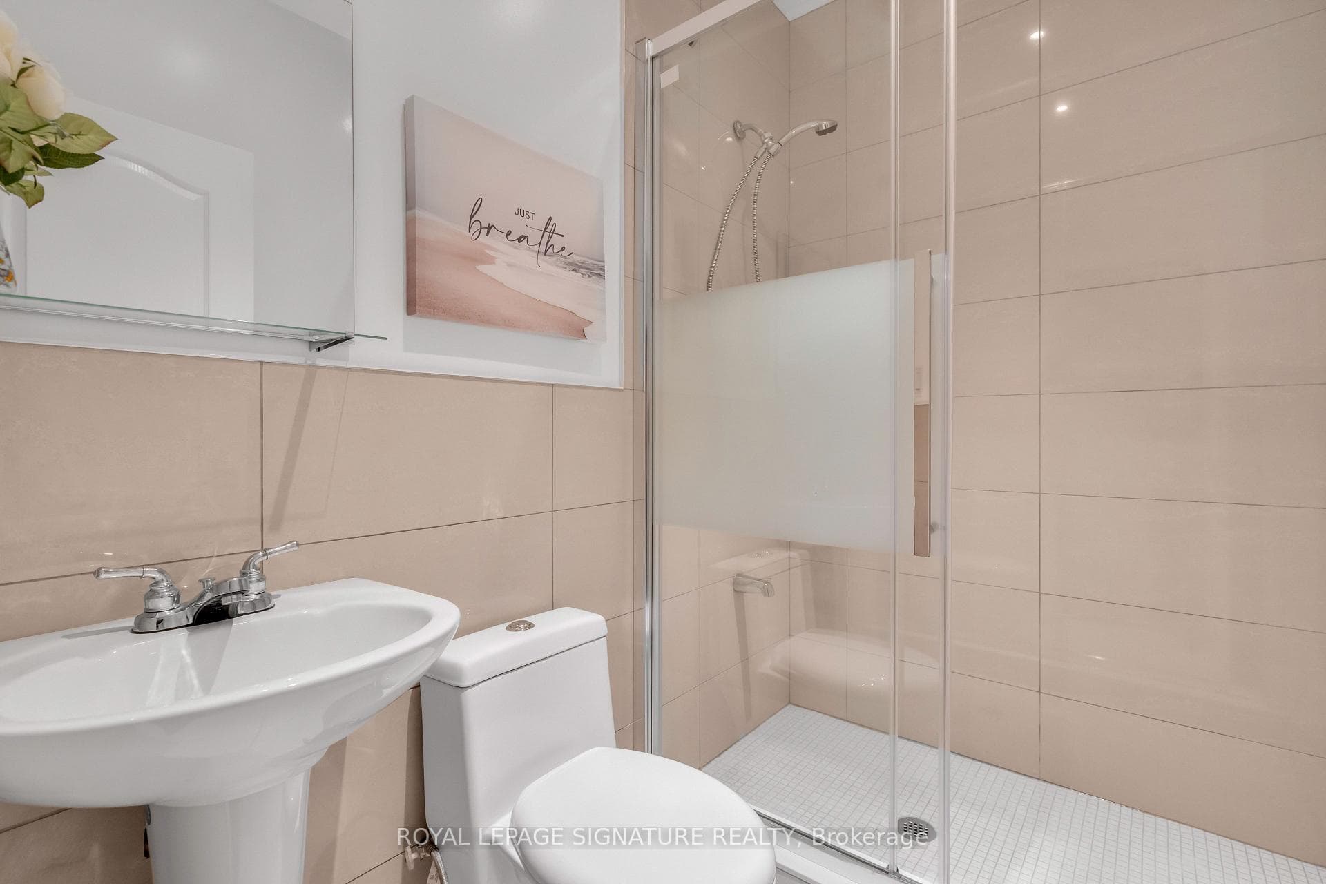 2D Bexley Crescent photo 35