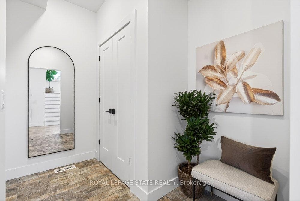 4286 Victoria Avenue photo 19