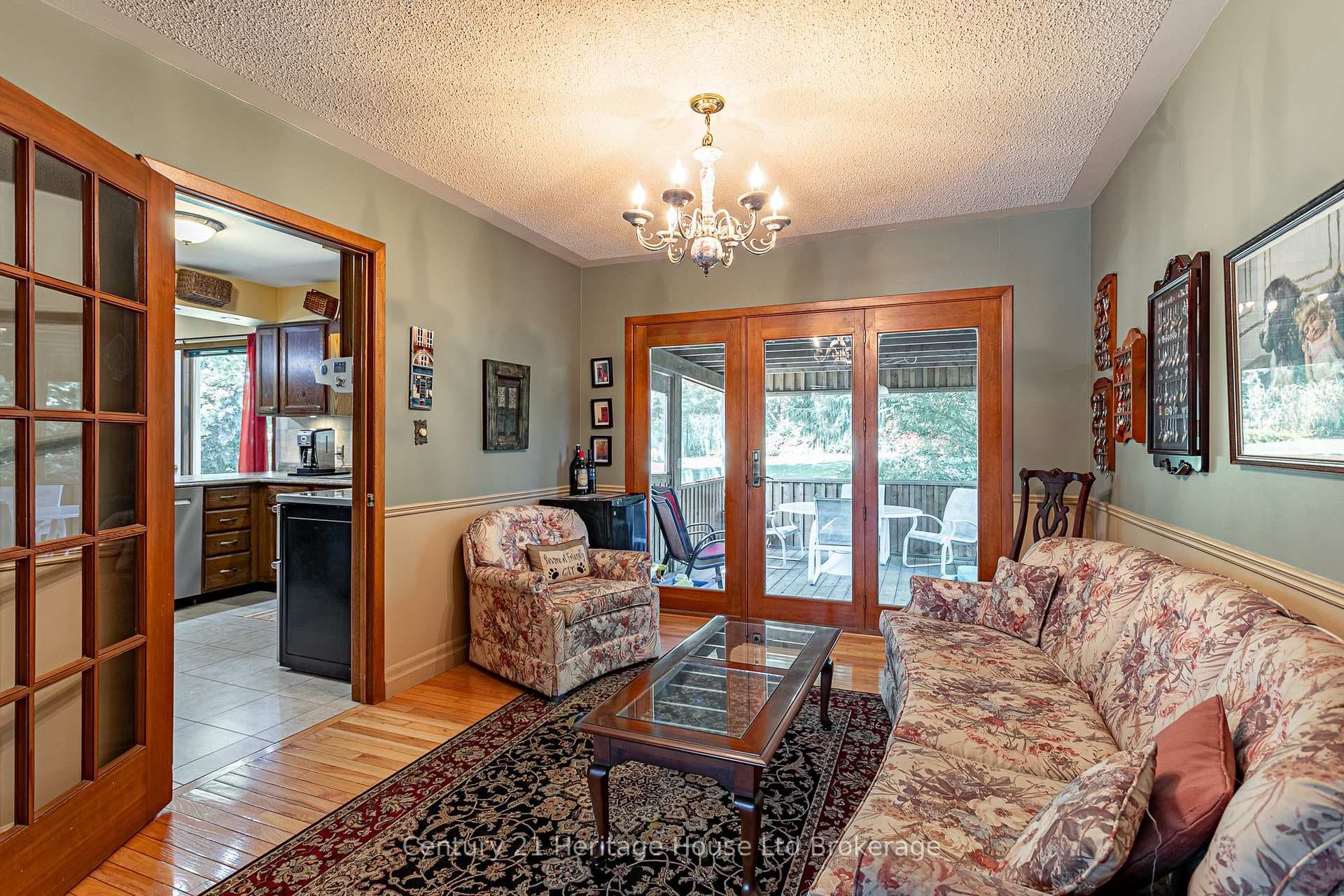 6 Millard Street photo 9