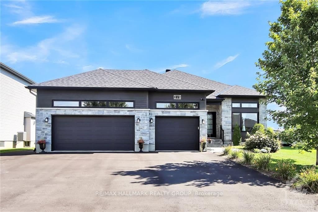 215 CAPRI Avenue photo 2
