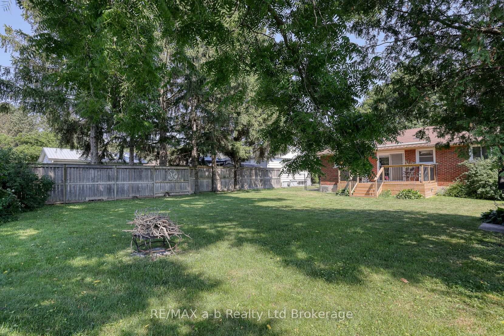 18 Chisholm Drive photo 9