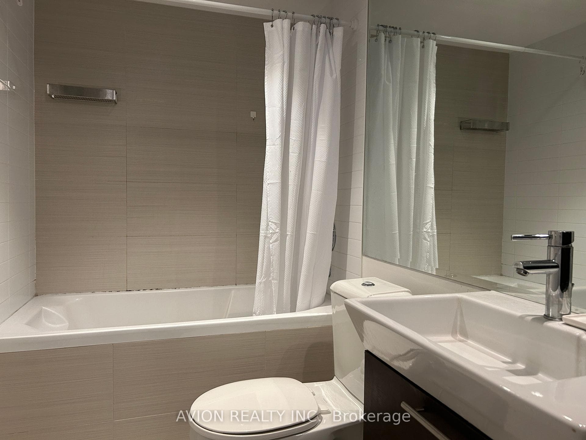 386 Yonge Street Unit 4306 photo 9