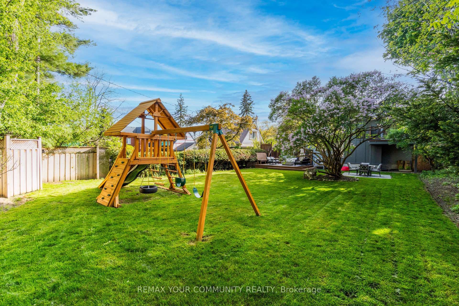 1445 Islington Avenue photo 35