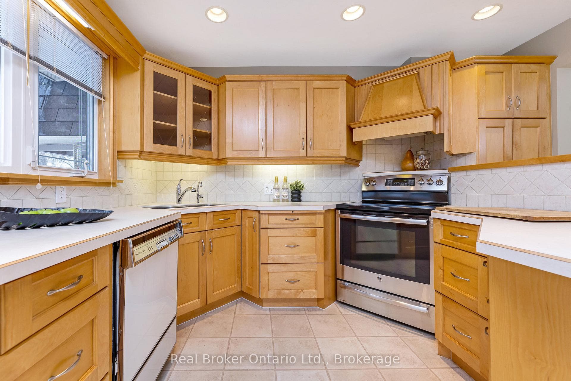68 Rodney Boulevard photo 12