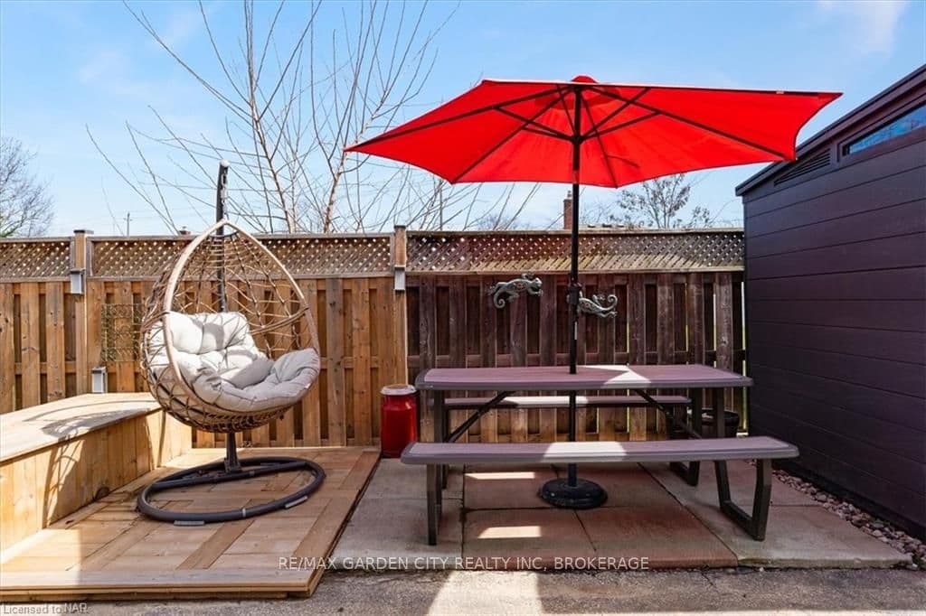67 LOUIS Avenue photo 29