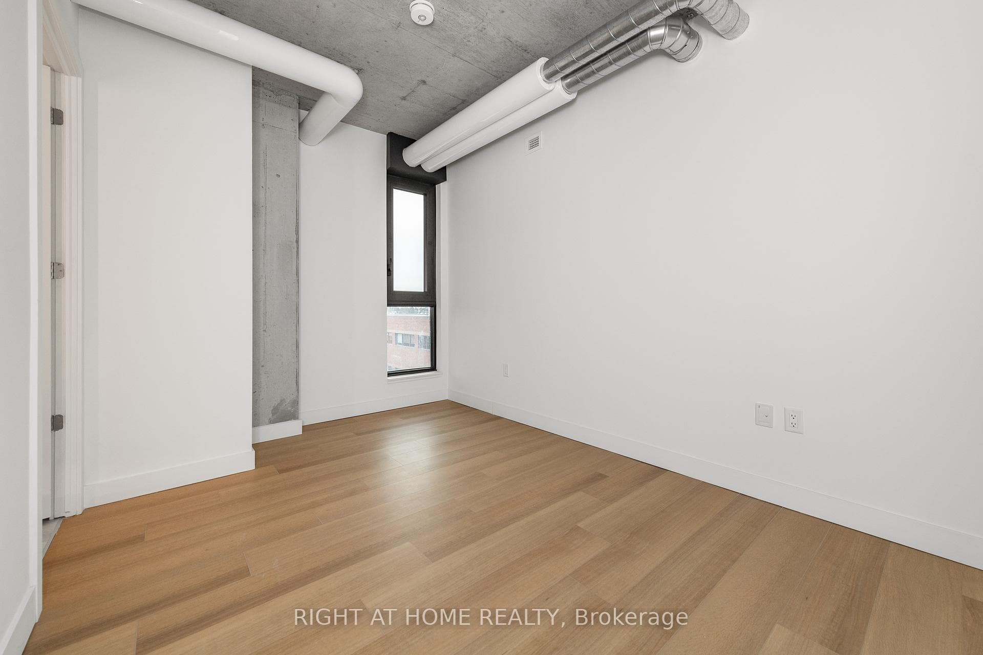 10 James Street Unit 401 photo 22