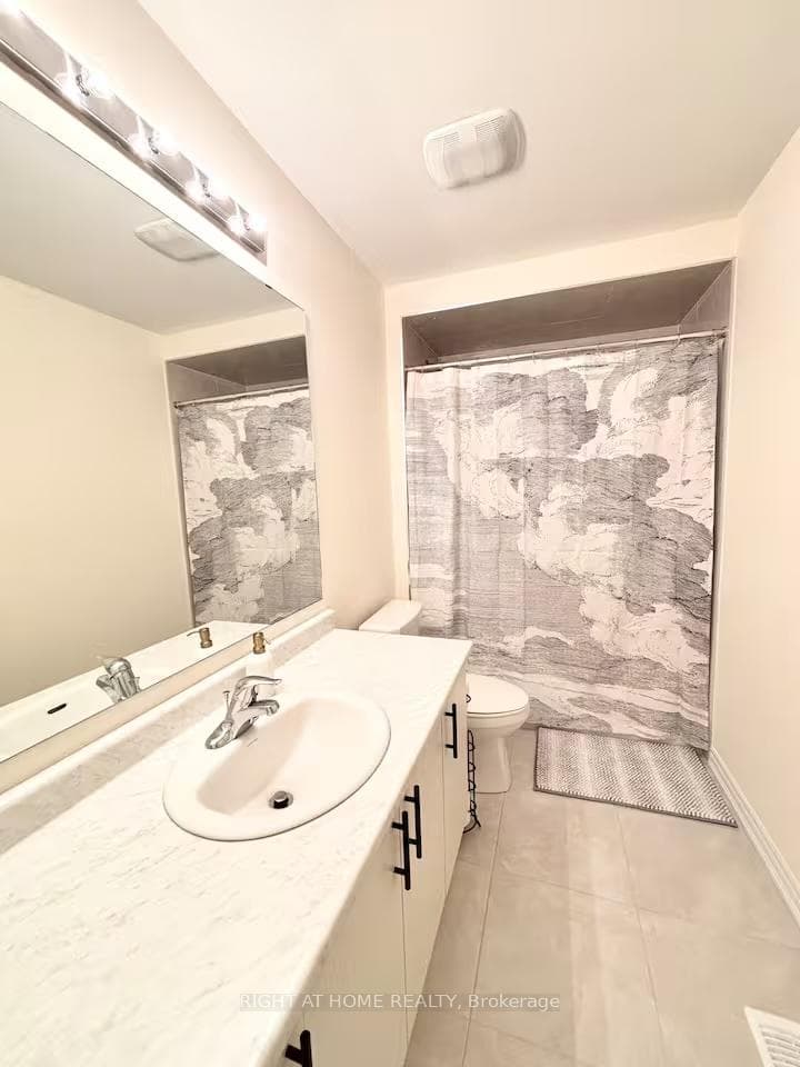 30 Federica Crescent photo 14