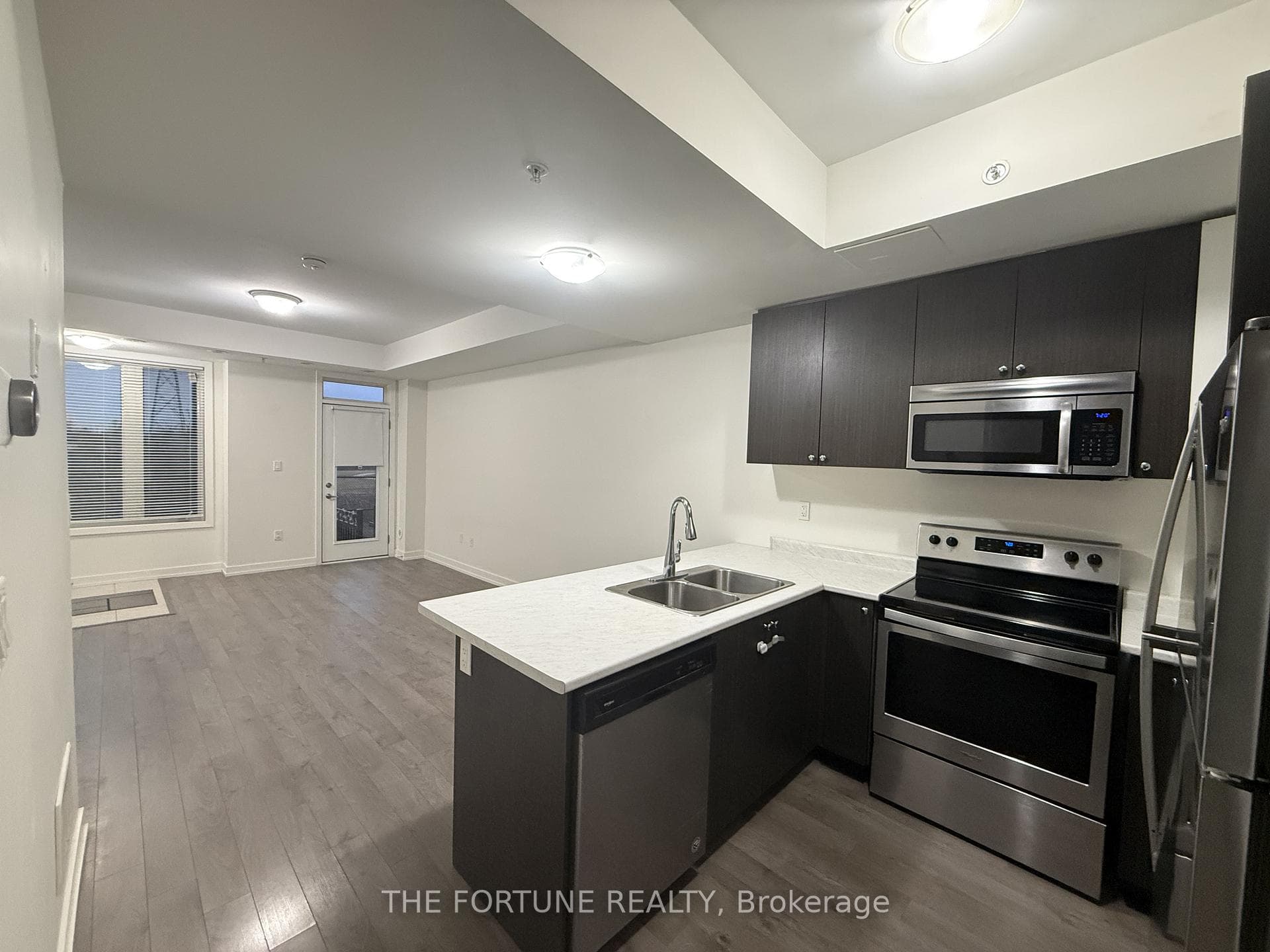 1555 Kingston Road Unit 206 photo 6
