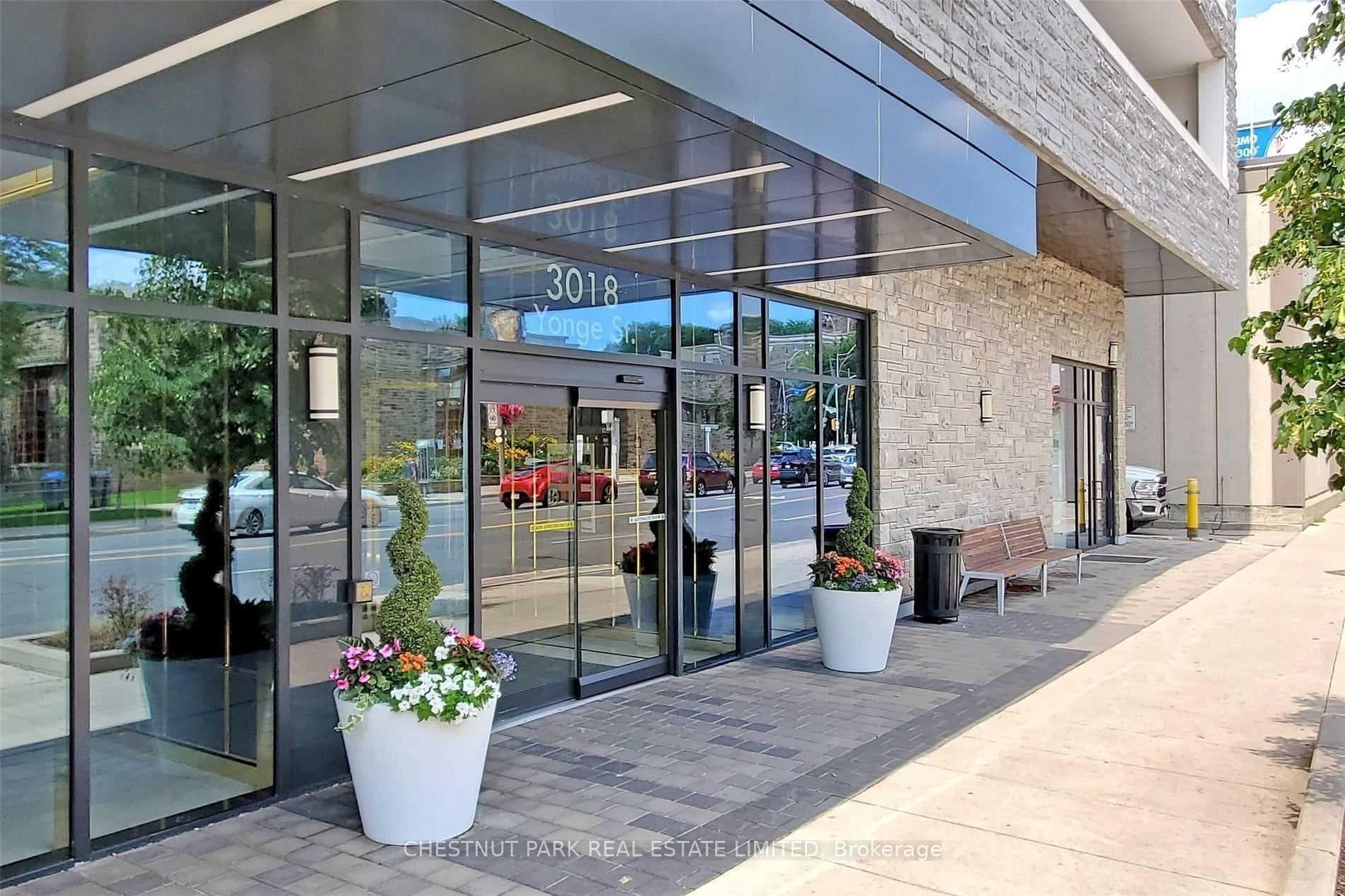 3018 Yonge Street Unit 705 photo 2