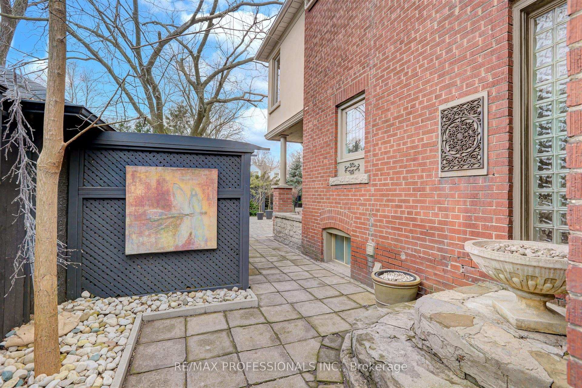 62 Willingdon Boulevard photo 30