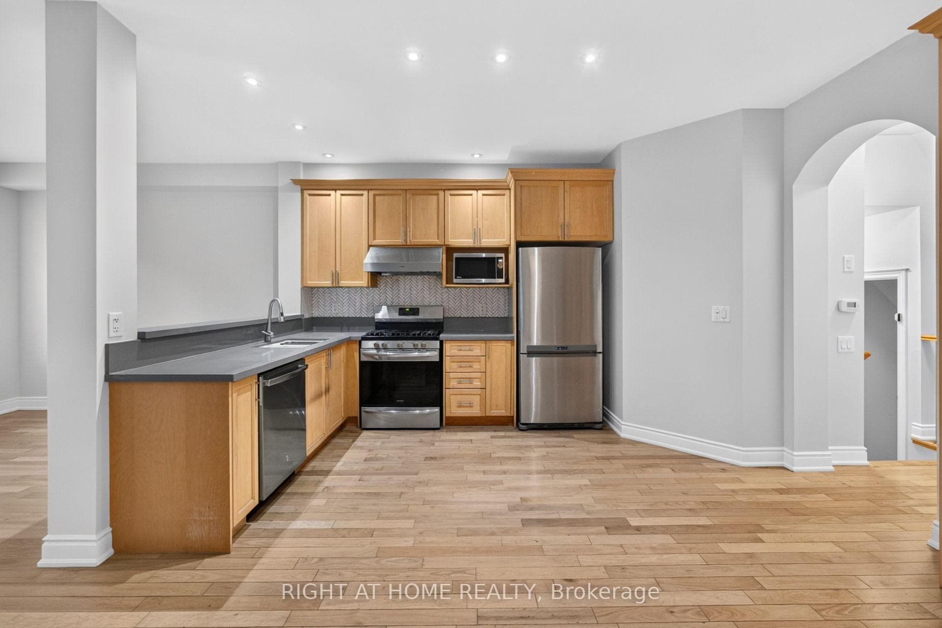 346 Creek Path Avenue photo 13