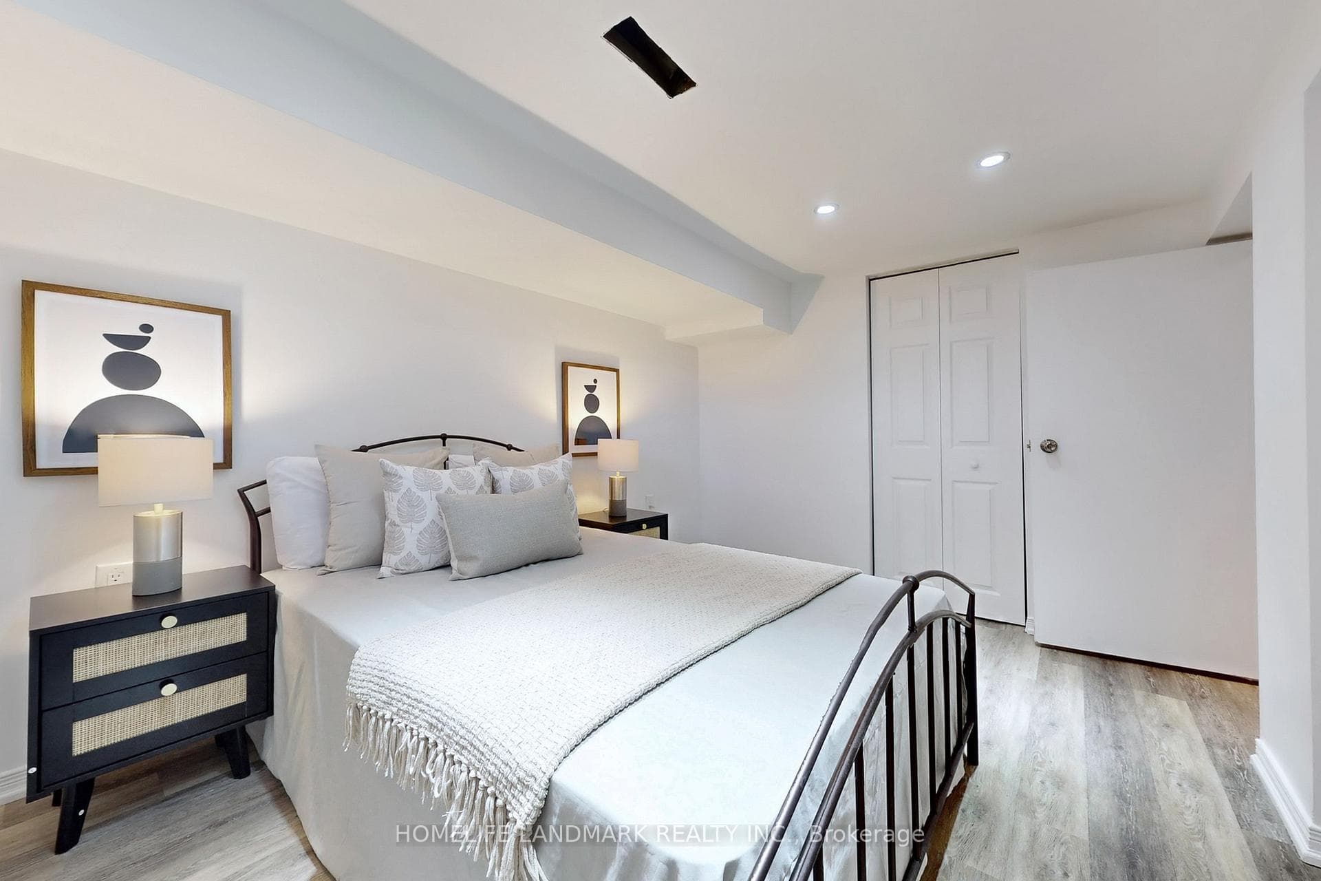 53 Lindsay Avenue photo 34