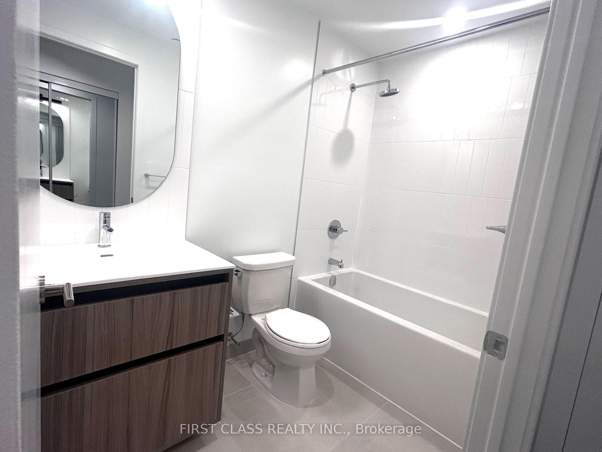 7950 Bathurst Street Unit 1119 photo 9