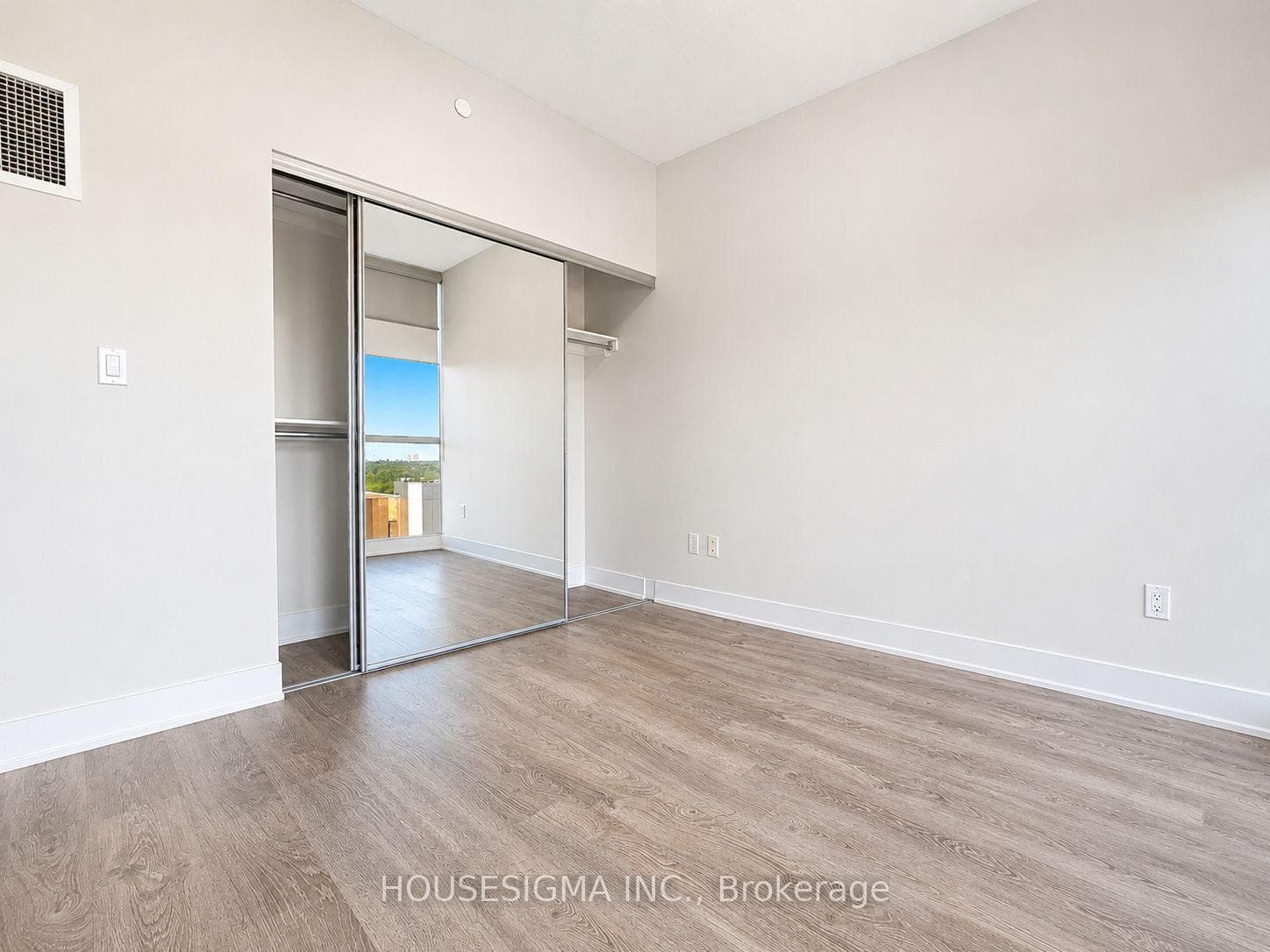 88 Sheppard Avenue Unit 1403 photo 11