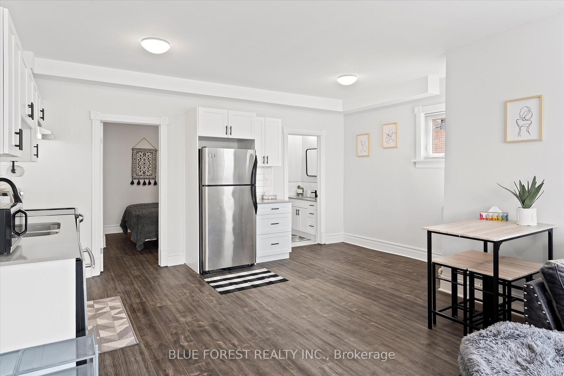 135 William Street Unit 1 photo 4