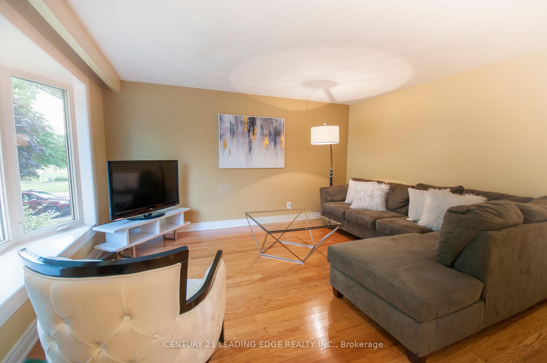 231 Linden Court photo 6