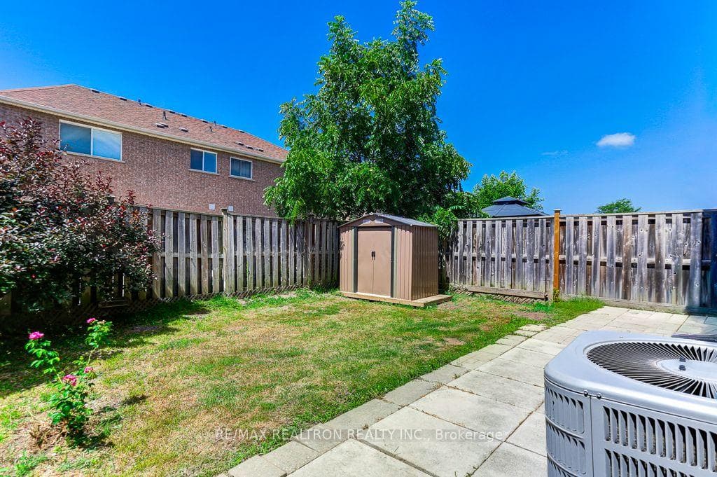 20 Raintree Drive photo 33