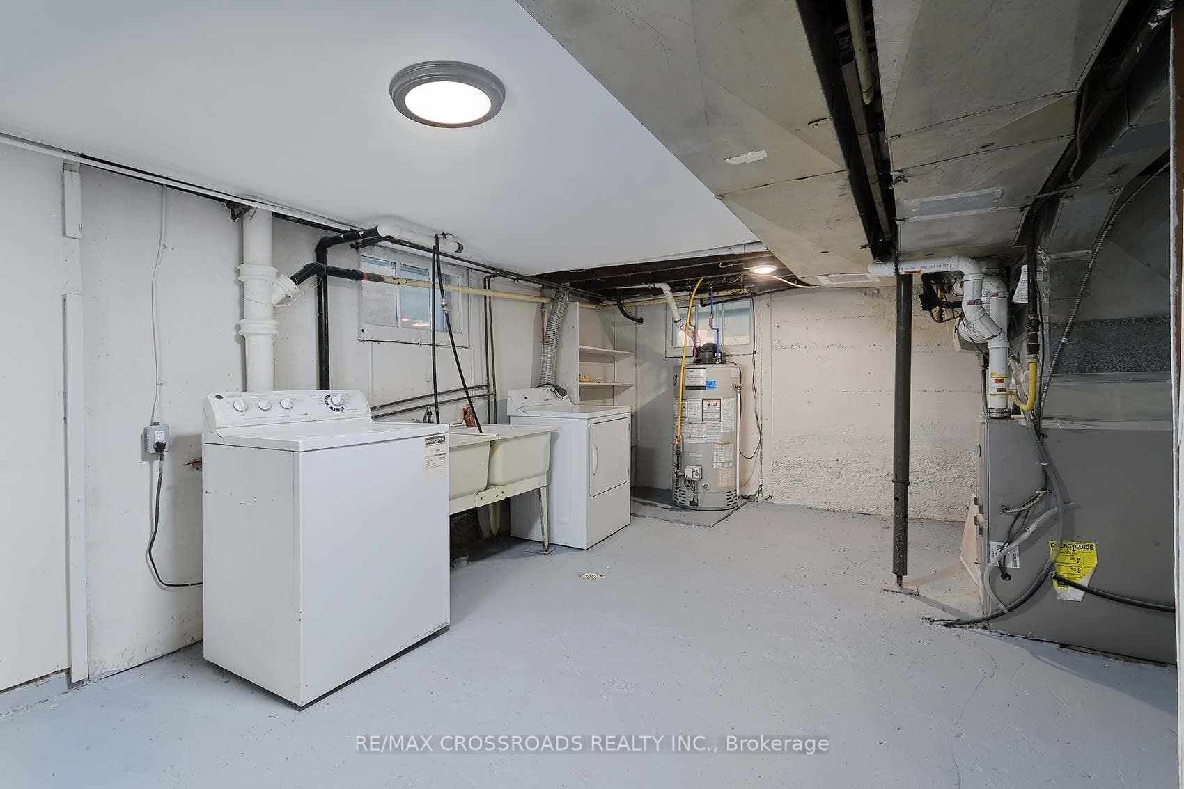 54 Winston Avenue photo 27