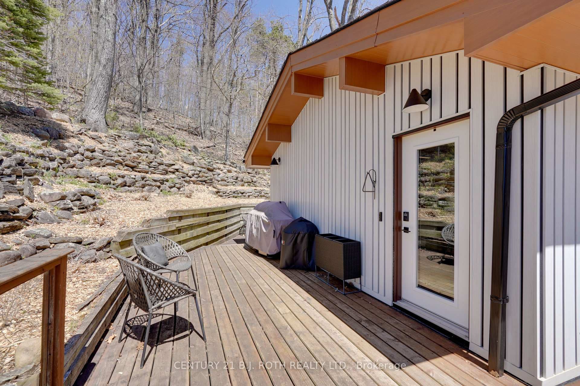 10 Pine Hill photo 37