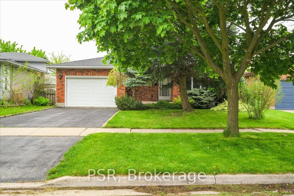 47 Claycroft Crescent photo 2