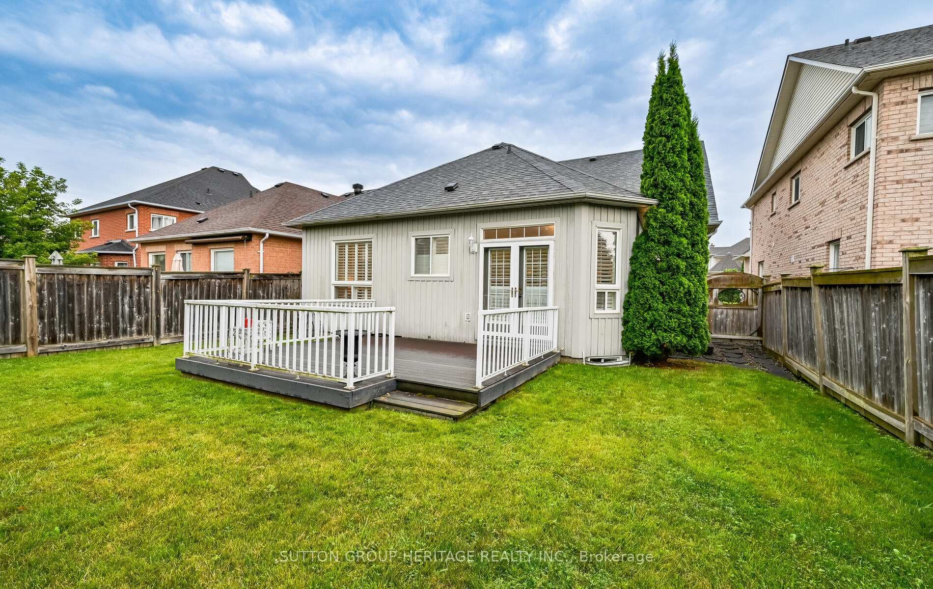 24 Helston Crescent photo 35