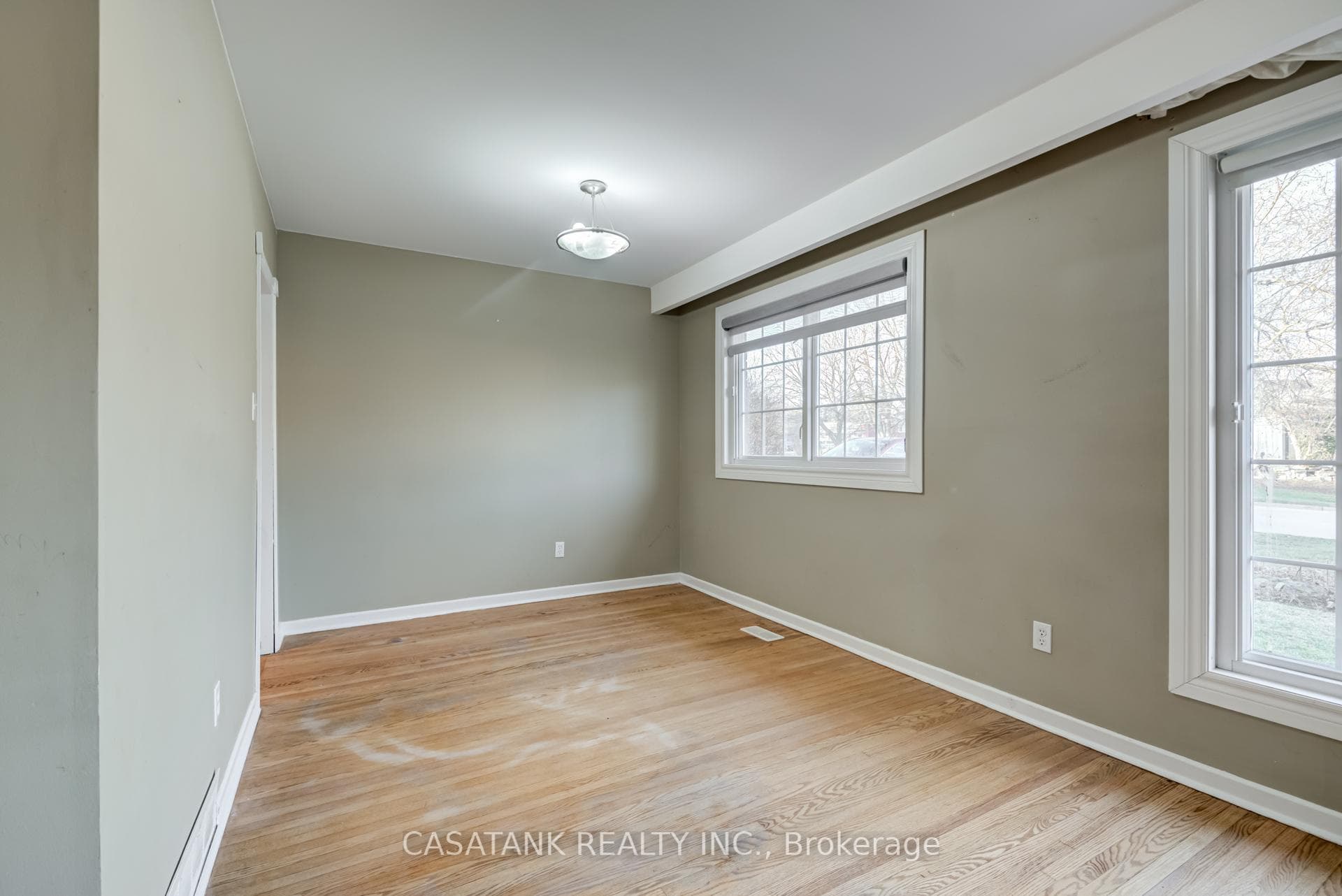 178 Tyler Avenue photo 6