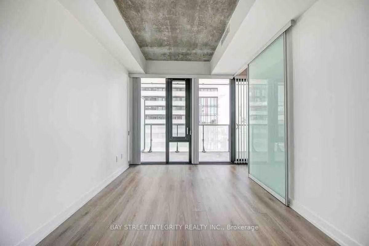 161 Roehampton Avenue Unit 1609 photo 4
