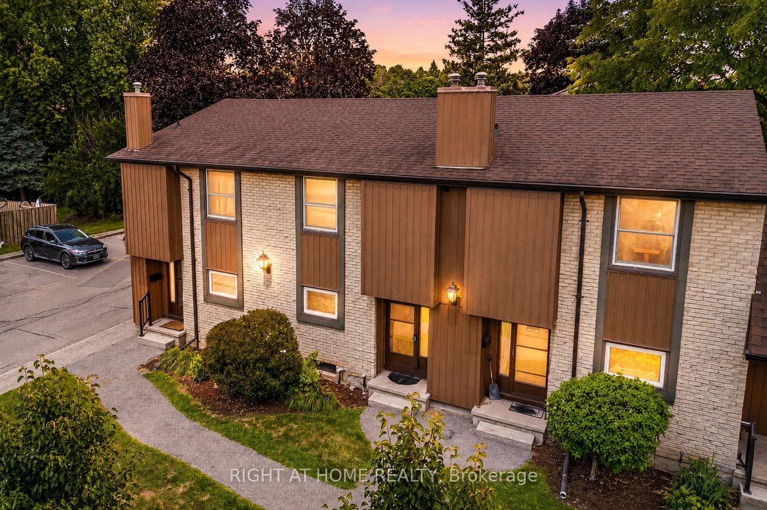 215 Glamis Road Unit 11 photo 1