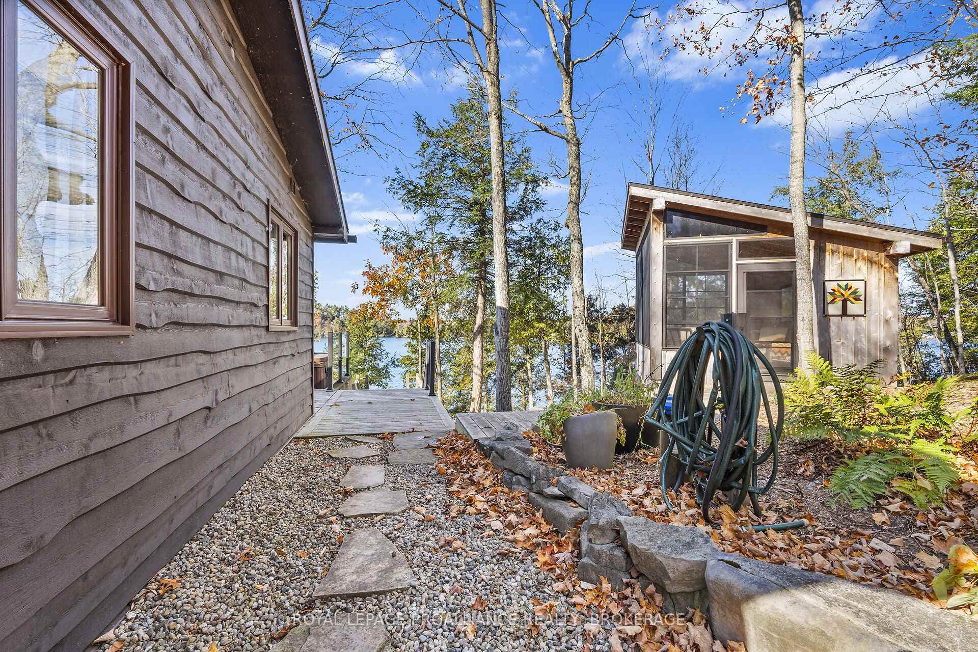 555 Delong Road photo 24