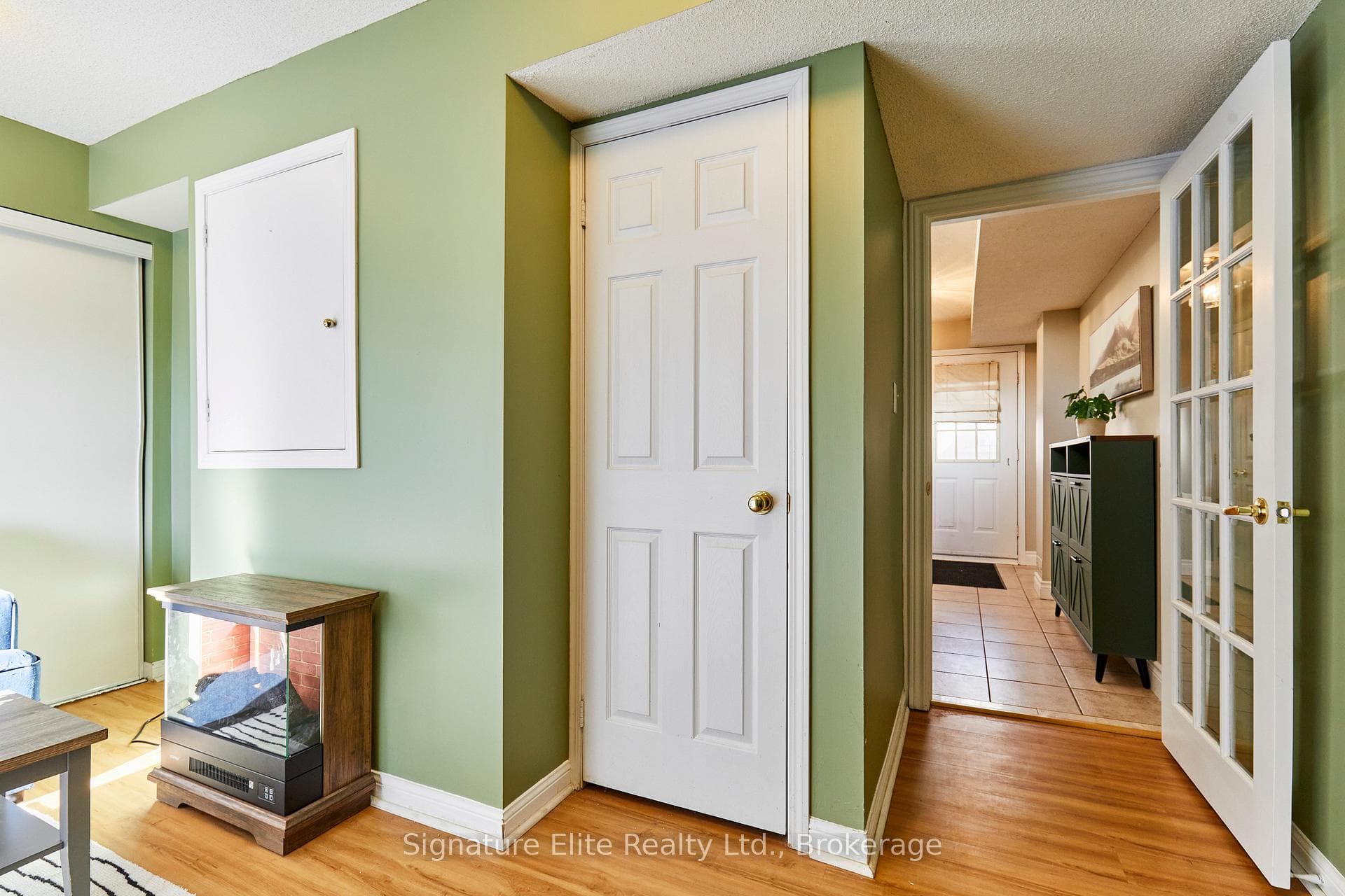 6400 Lawrence Avenue Unit 30 photo 31