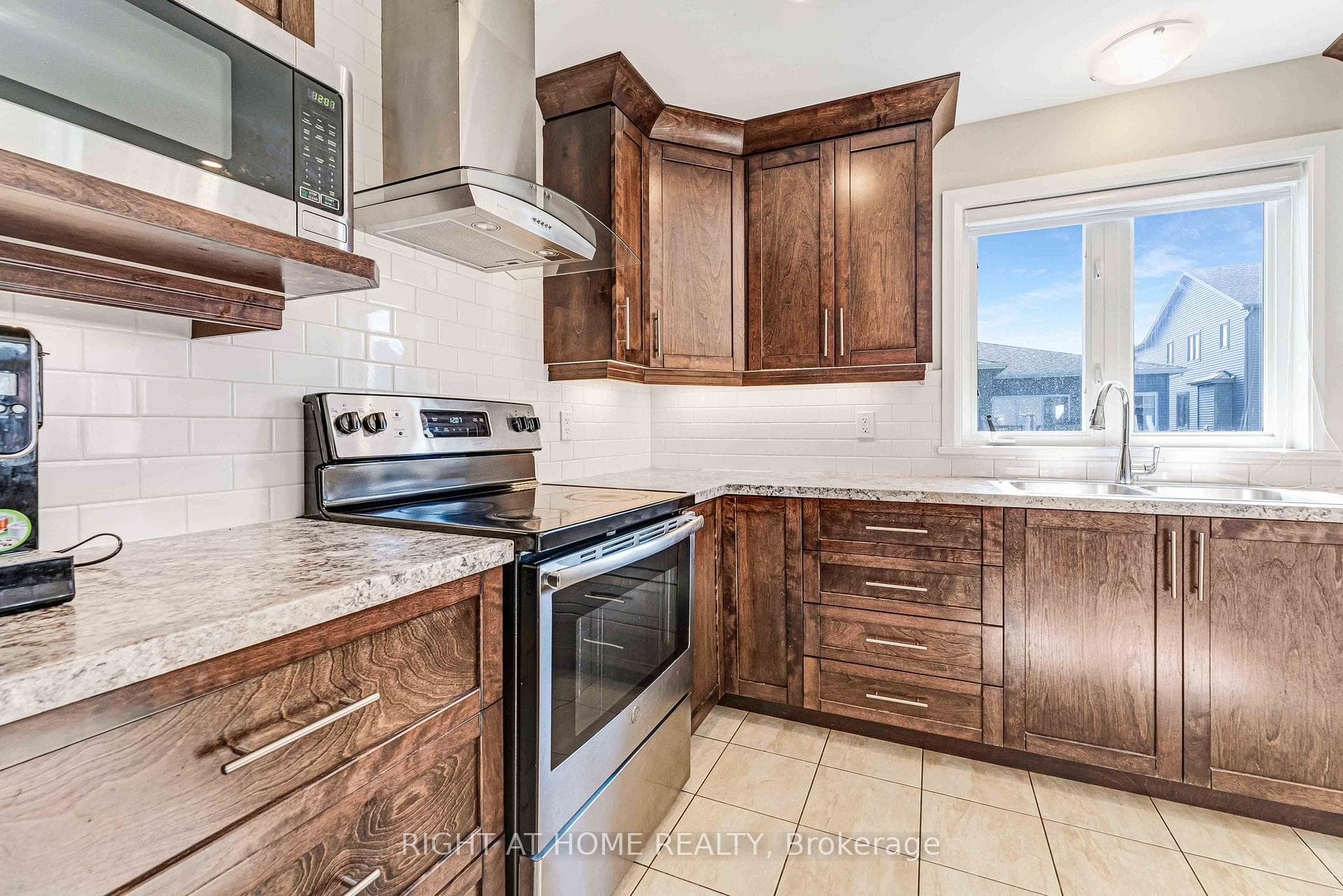 413 CENTRAL PARK Boulevard photo 15