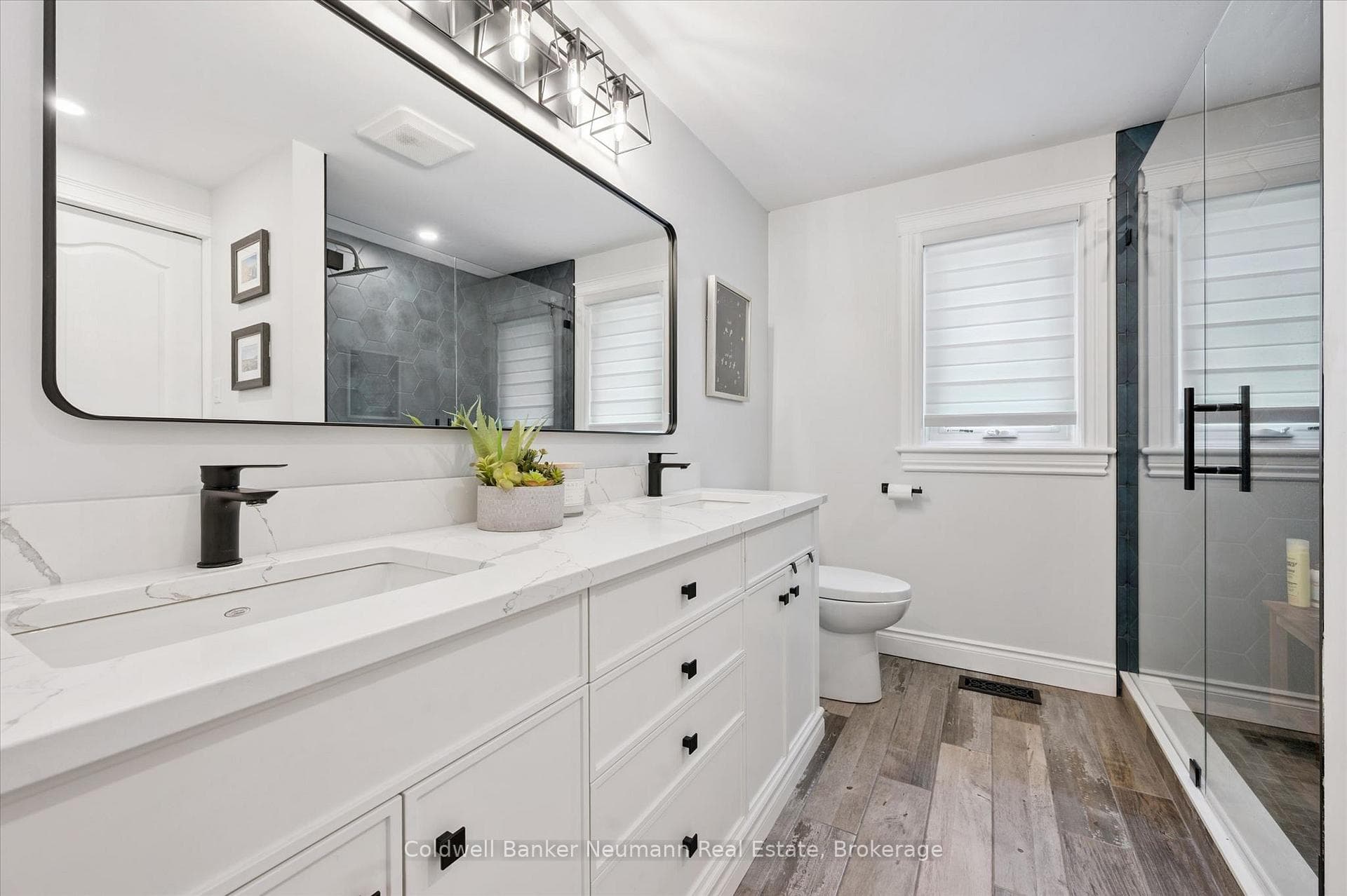 1564 Mannheim Road photo 17